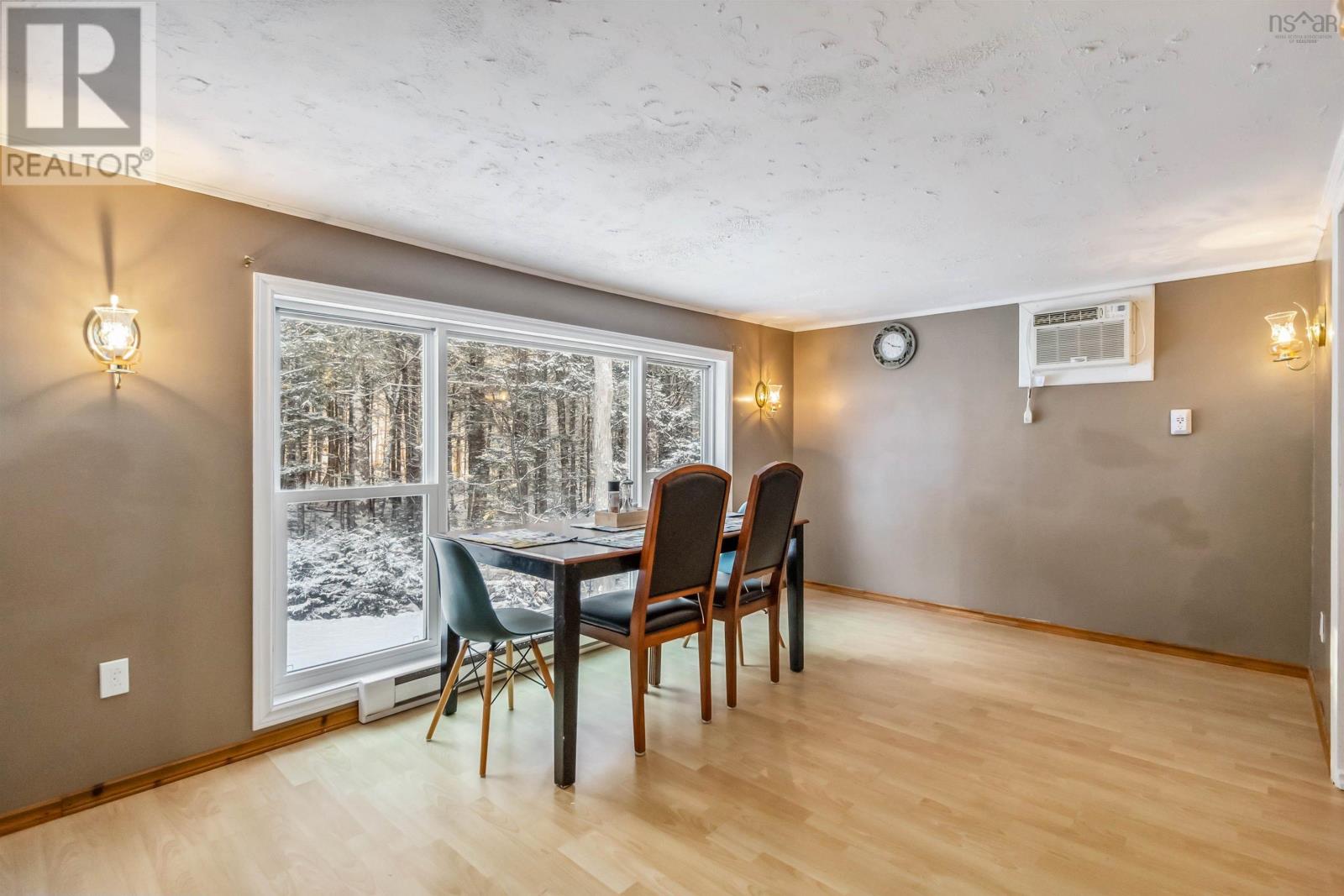 32 Bridle Path Property Photo 16