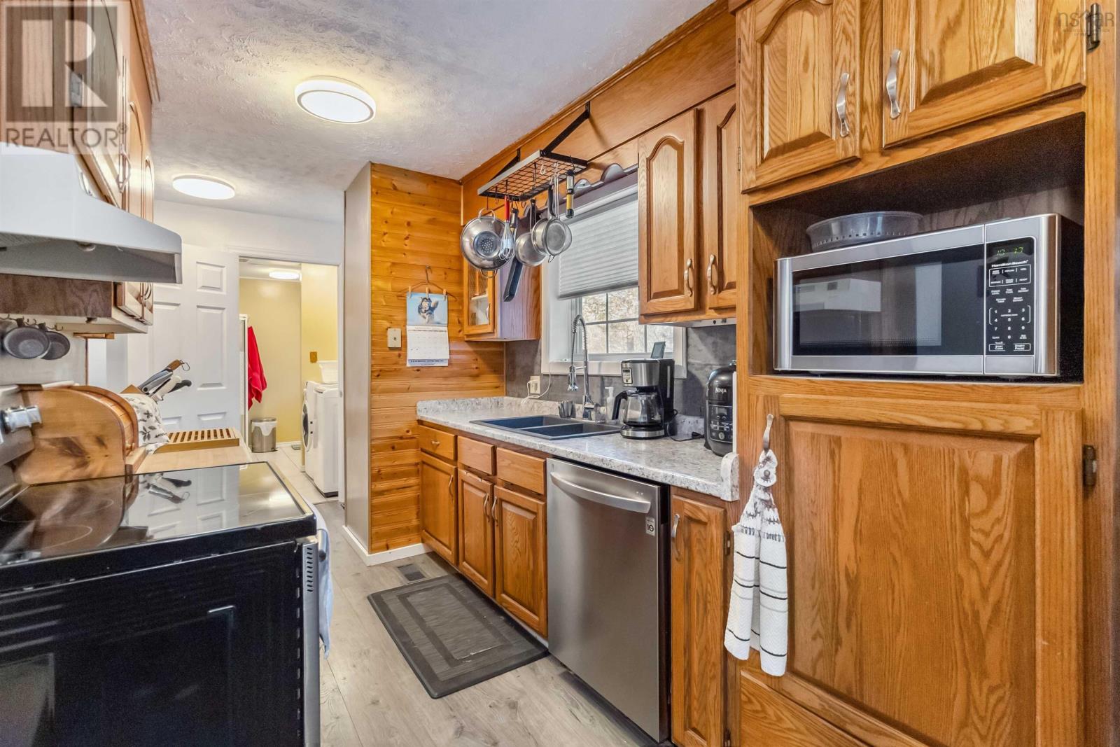 32 Bridle Path Property Photo 19