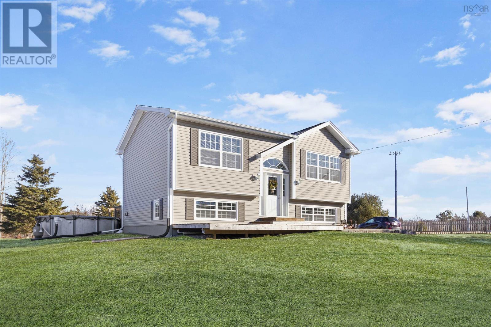 579 Highway 1 Property Photo