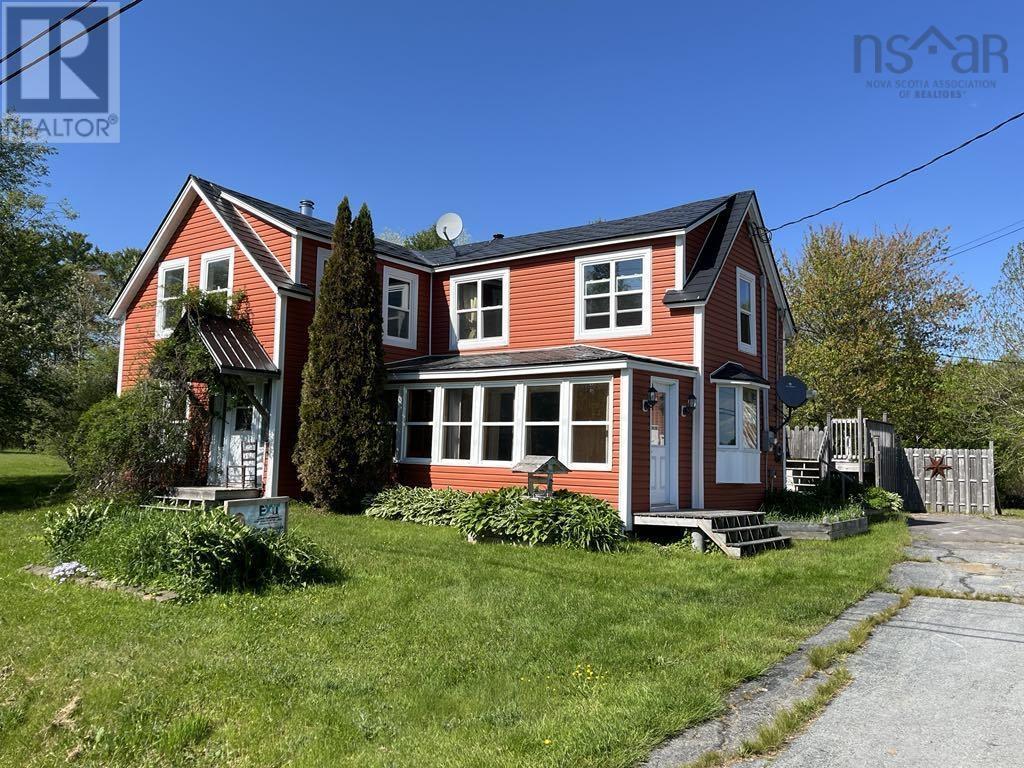 10524 Highway 8 Property Photo 1