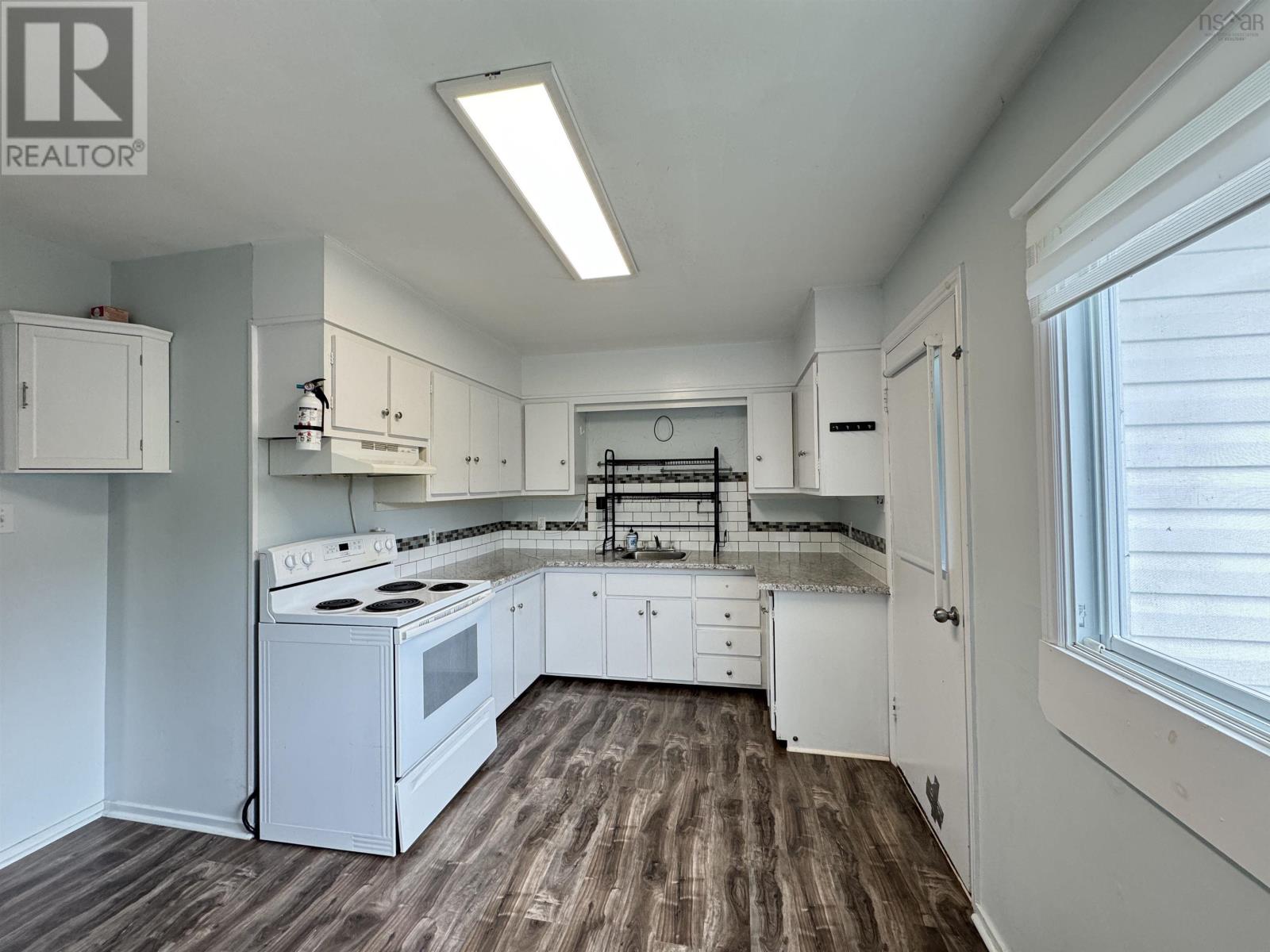 1661 Beaver Bank Road Property Photo 4