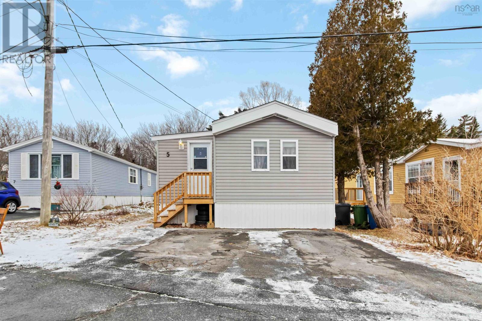 5 Fourth Street Property Photo 1