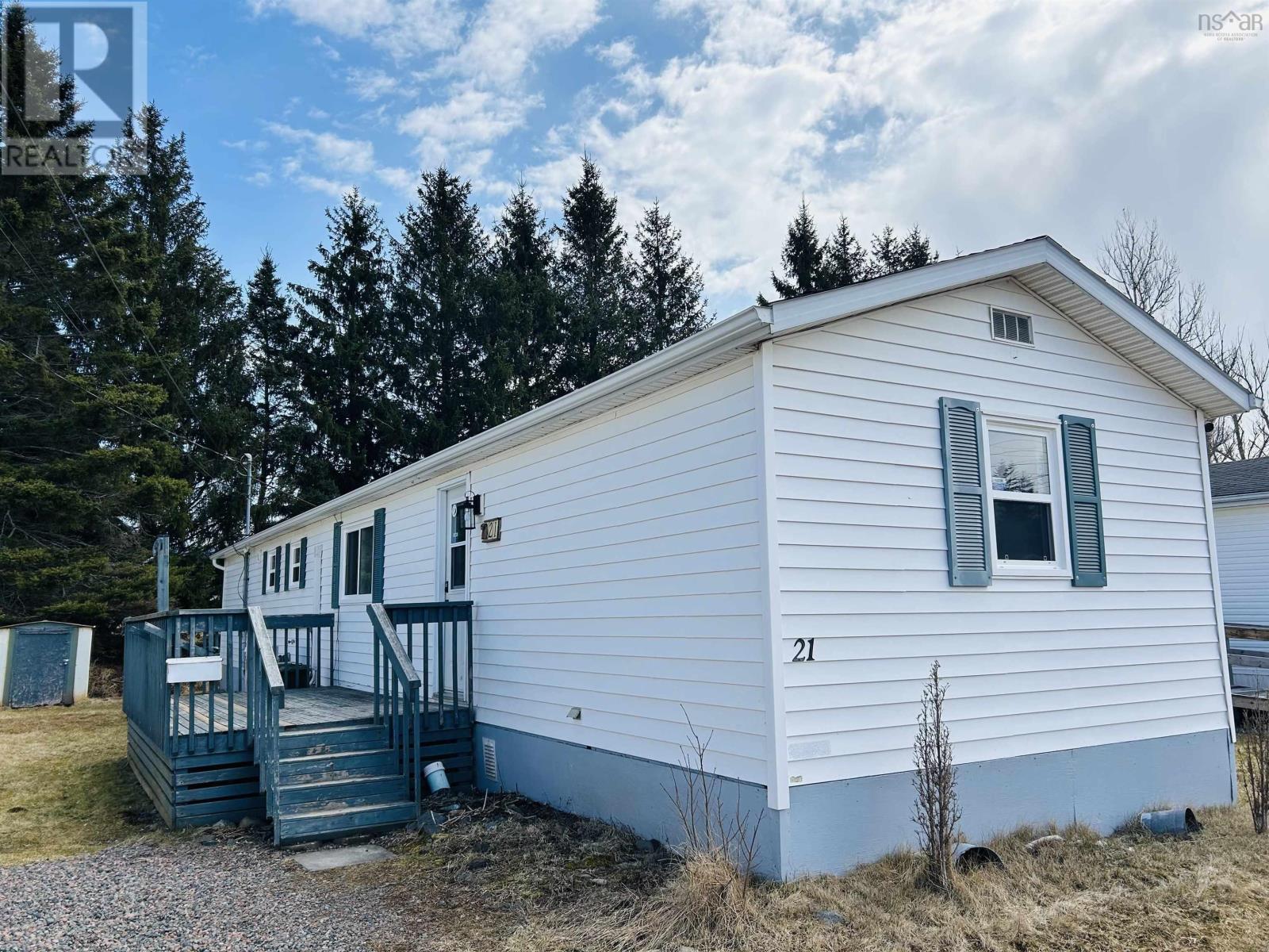 21 College Court Property Photo