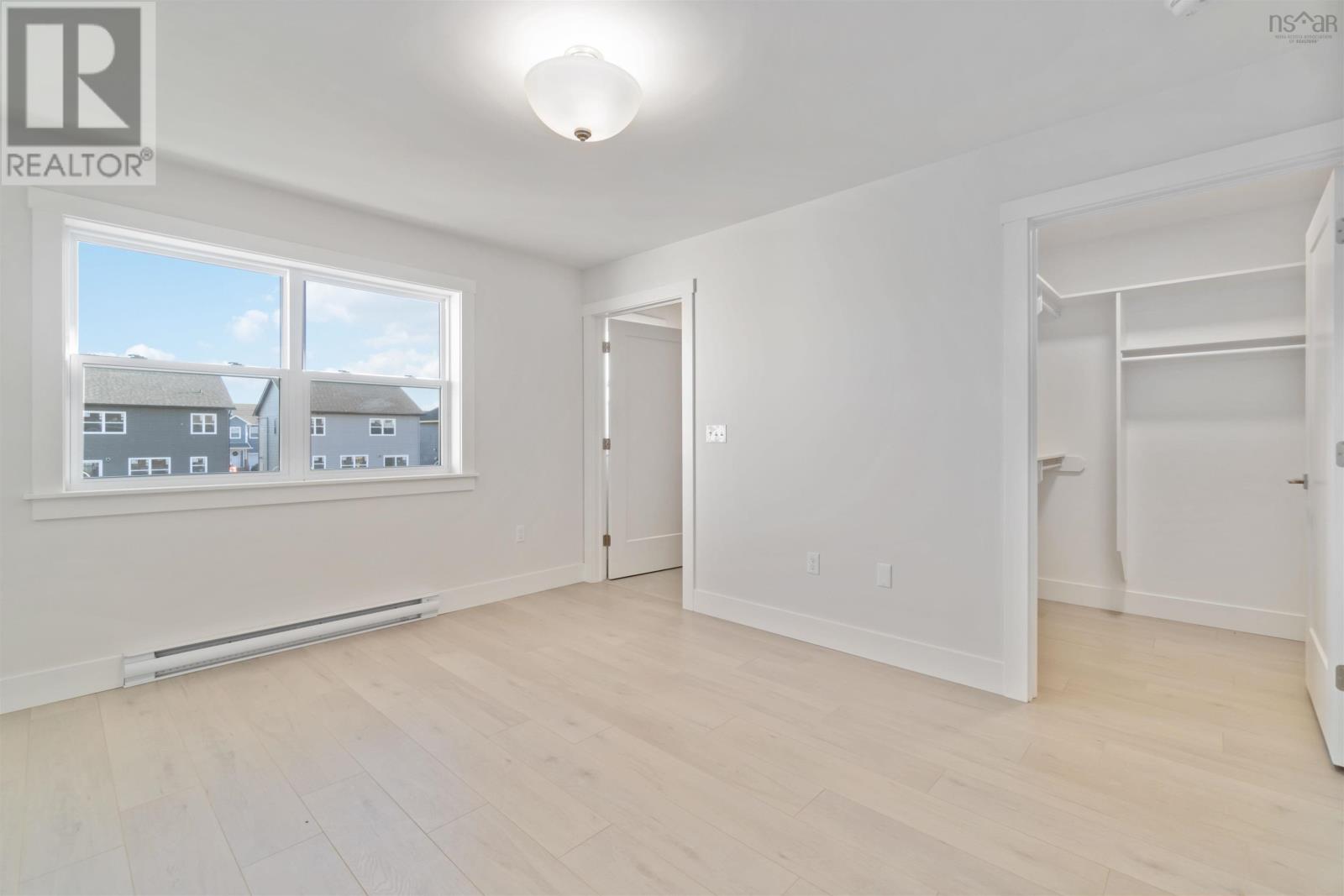 19 Brick Lane Property Photo 13