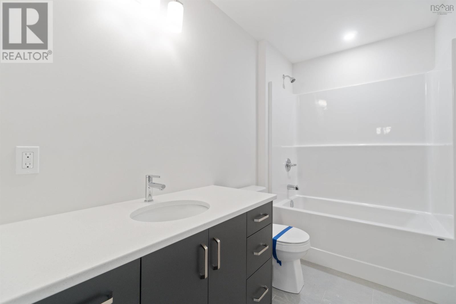 19 Brick Lane Property Photo 23
