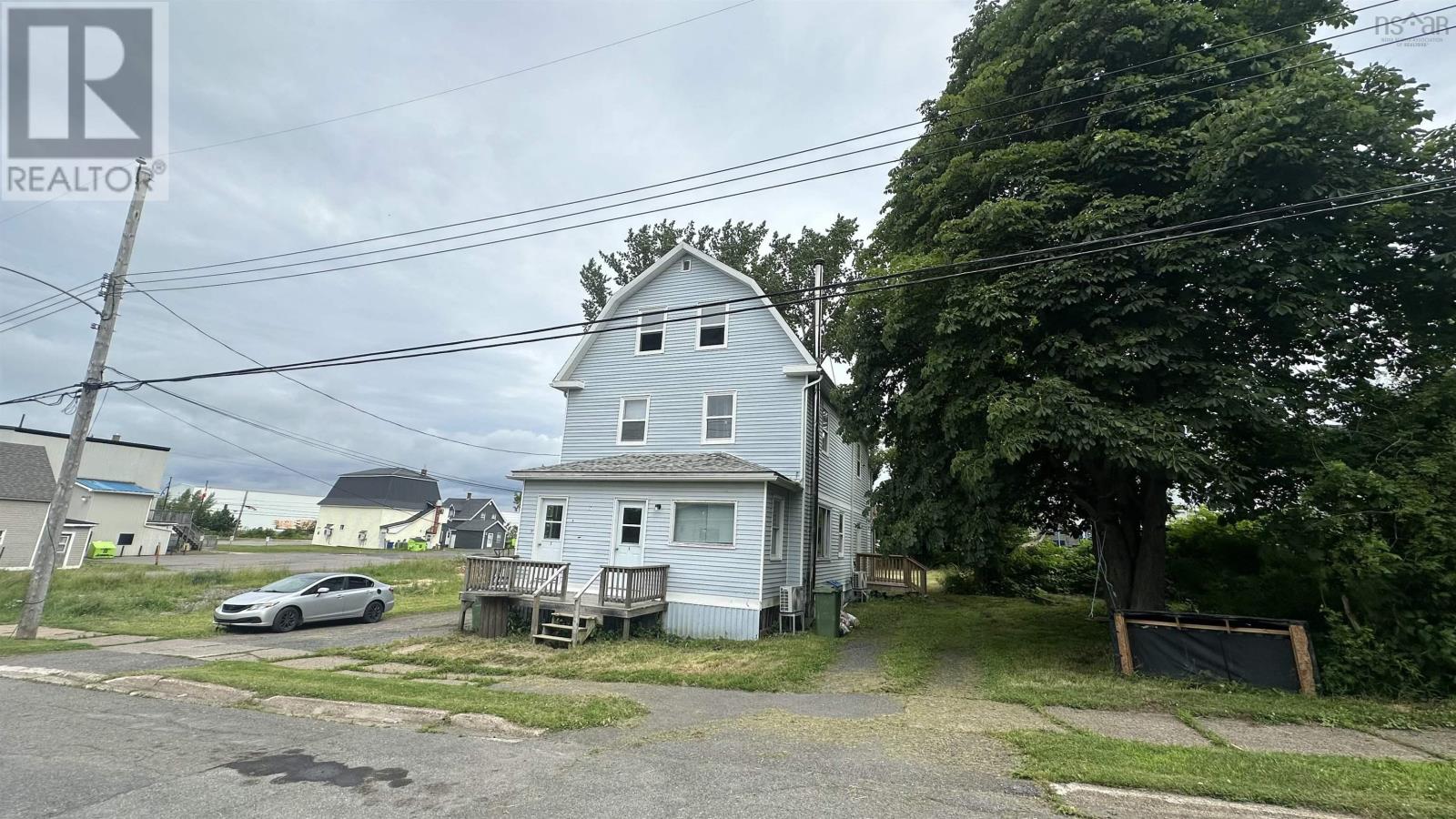 17 Pleasant Street Property Photo 3