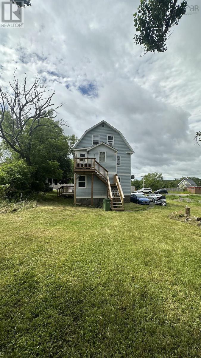 17 Pleasant Street Property Photo 4