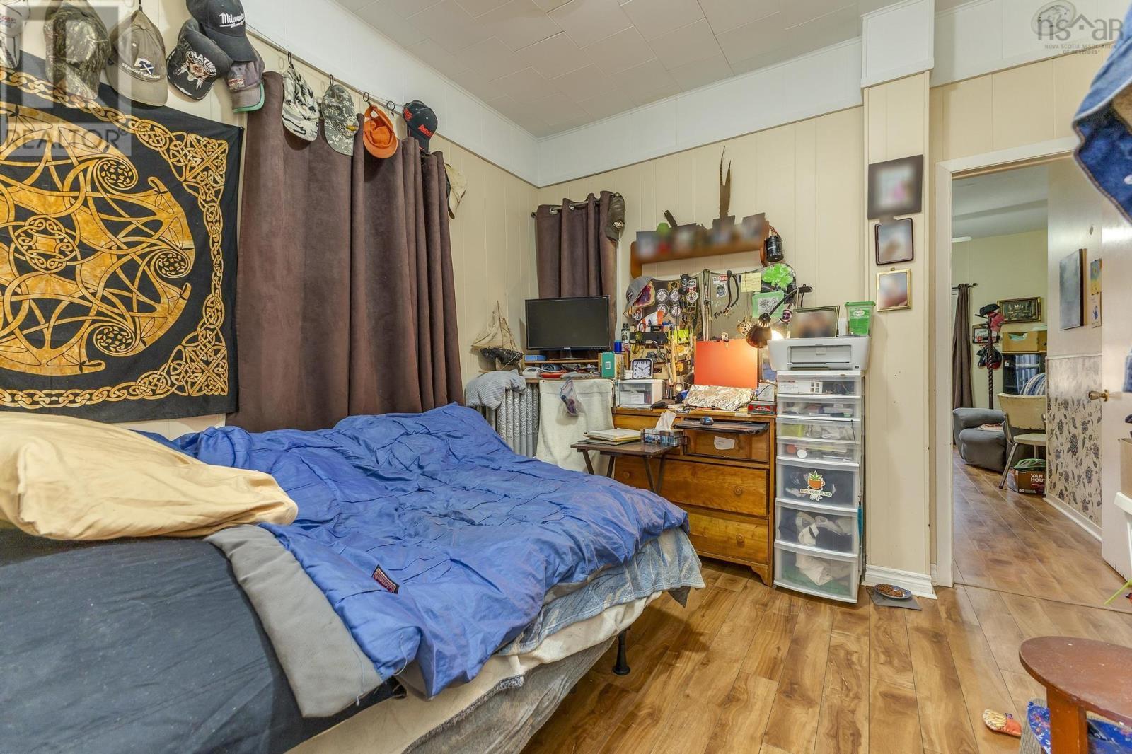 303 South Foord Street Property Photo 12