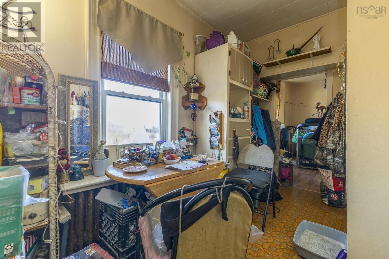 303 South Foord Street Property Photo 36