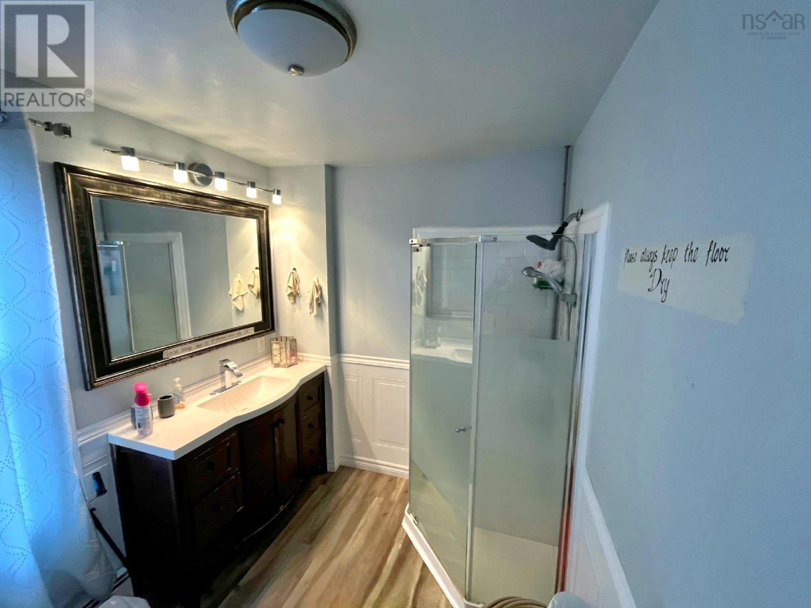1491 Victoria Road Property Photo 18