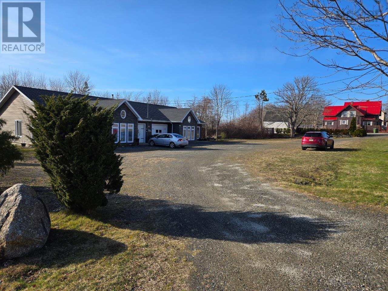 4821 Highway 1 Property Photo 2
