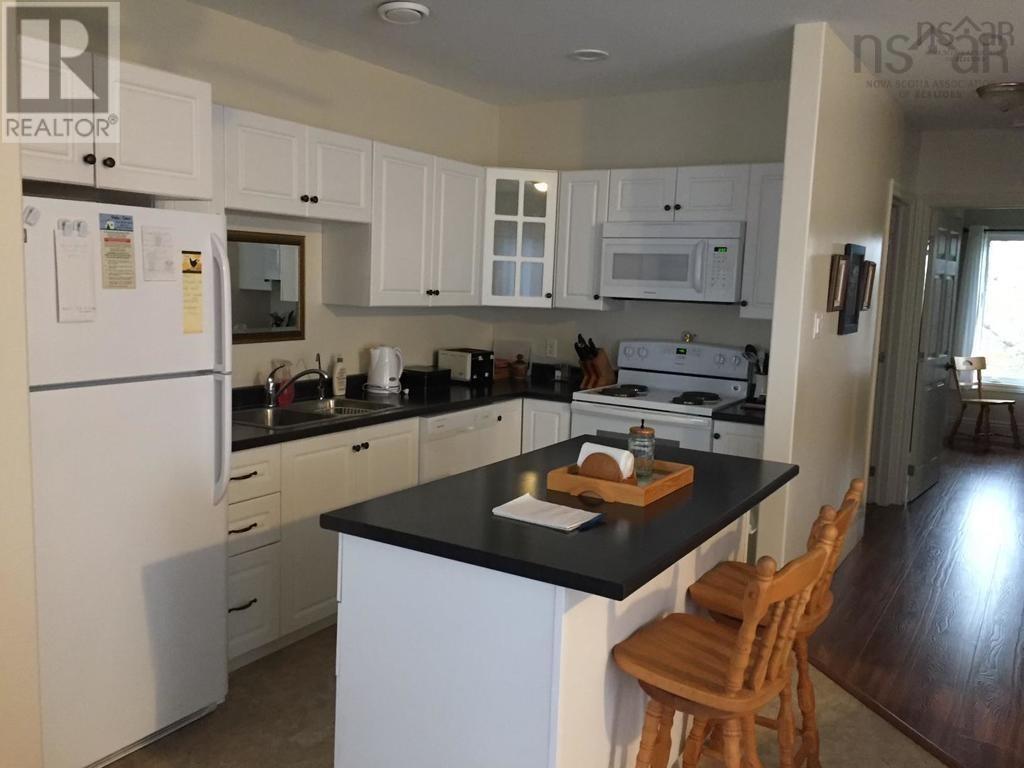 4821 Highway 1 Property Photo 9