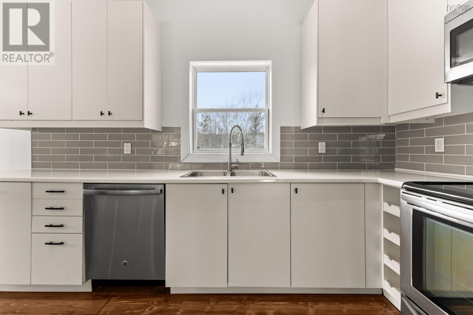 8 Old Scott Road, 4 Sawlers Lane, Waverley, Ns, B2r 1g7 Property Photo 8