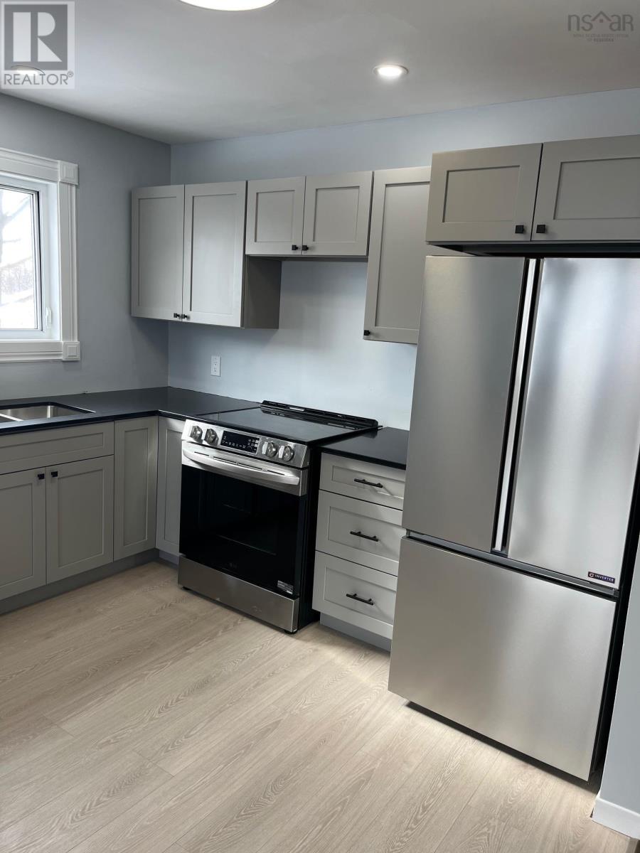 3834 Robie Street Property Photo 4