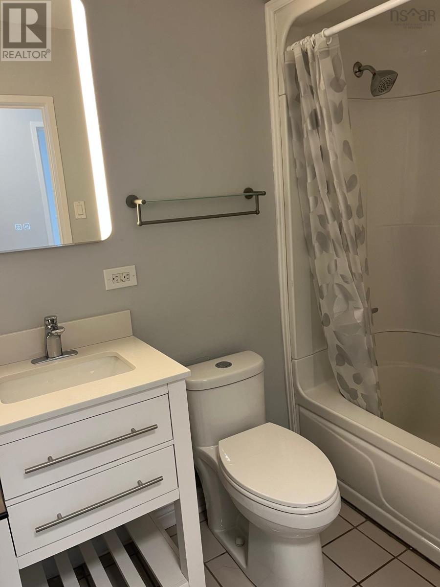 3834 Robie Street Property Photo 8