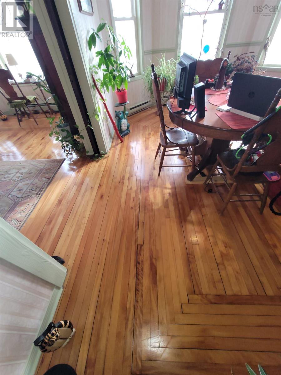 218 York Street Property Photo 8