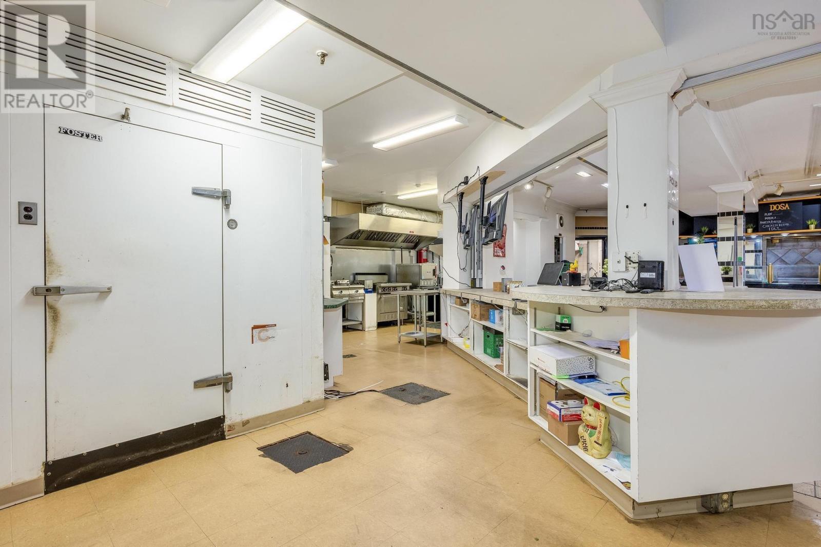 103 5640 Spring Garden Road Property Photo 4