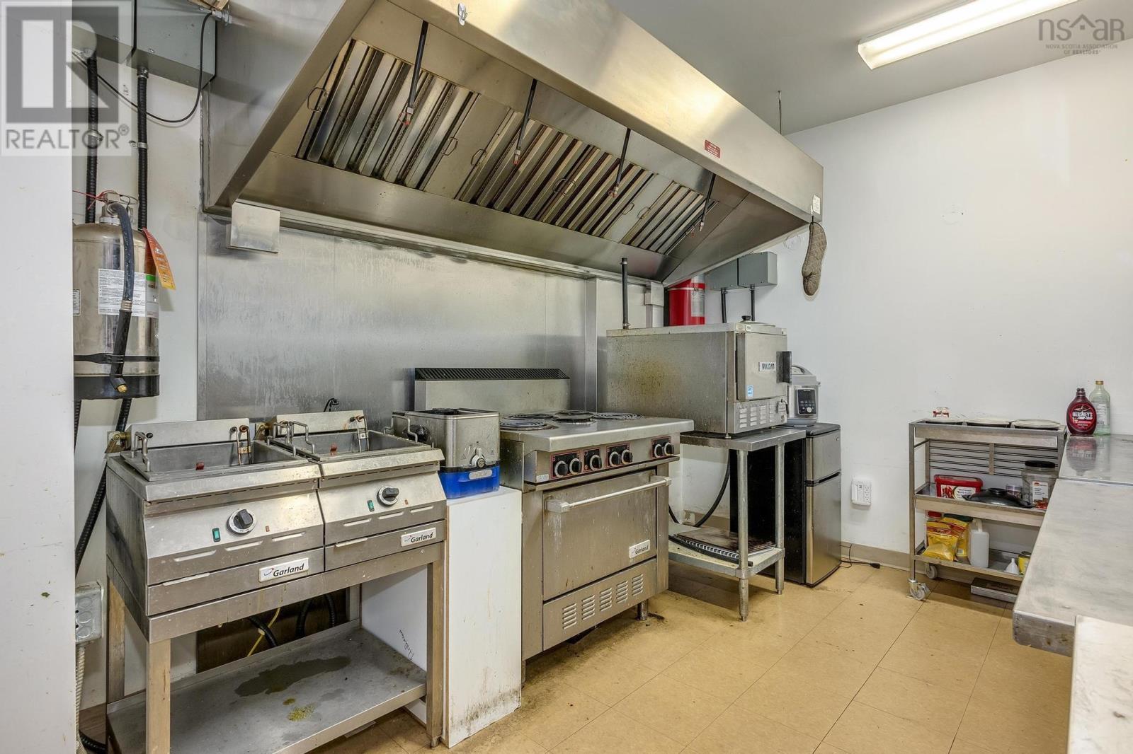 103 5640 Spring Garden Road Property Photo 7