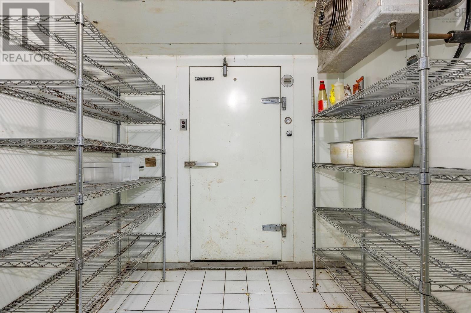 103 5640 Spring Garden Road Property Photo 9