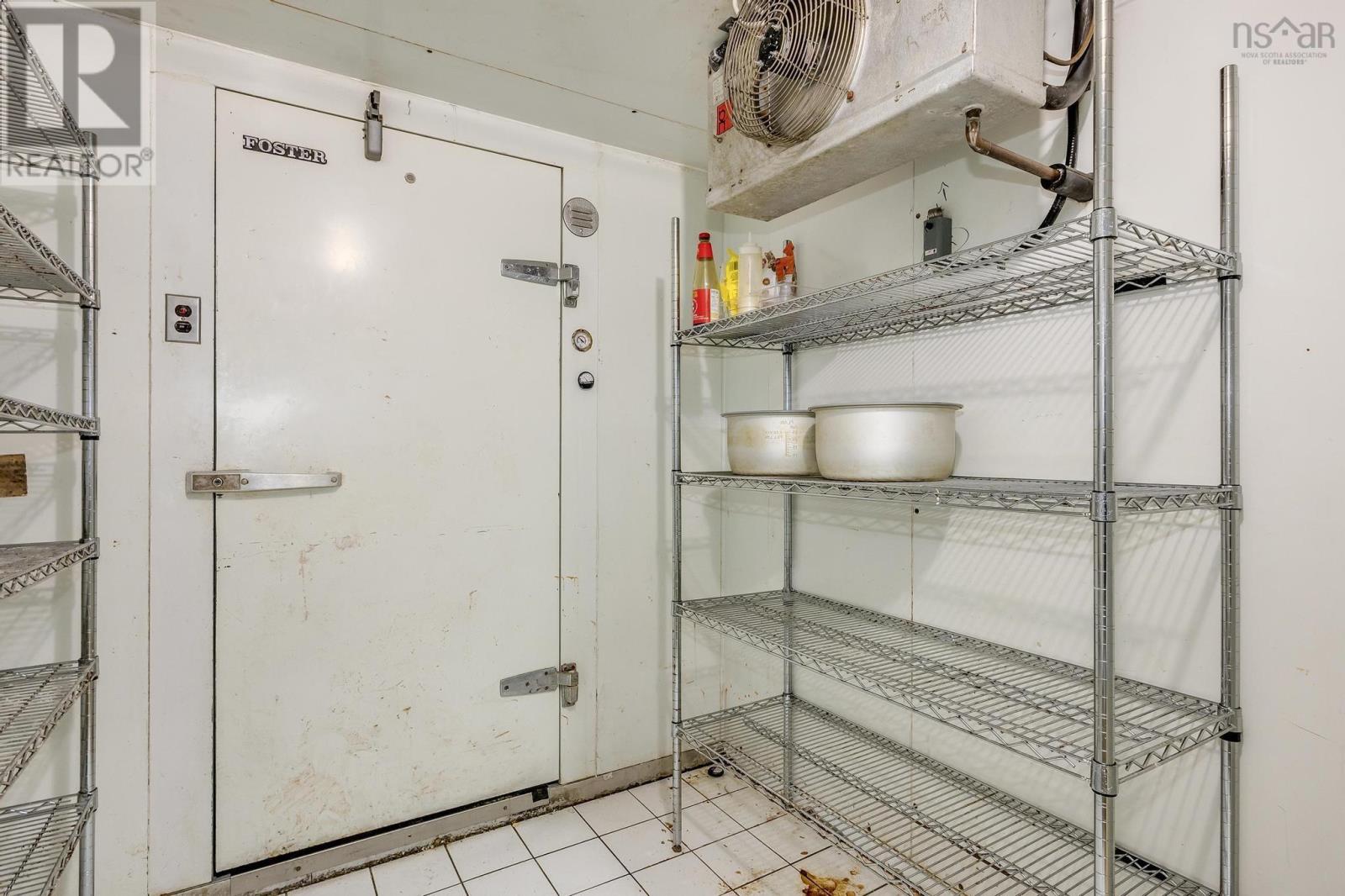 103 5640 Spring Garden Road Property Photo 10