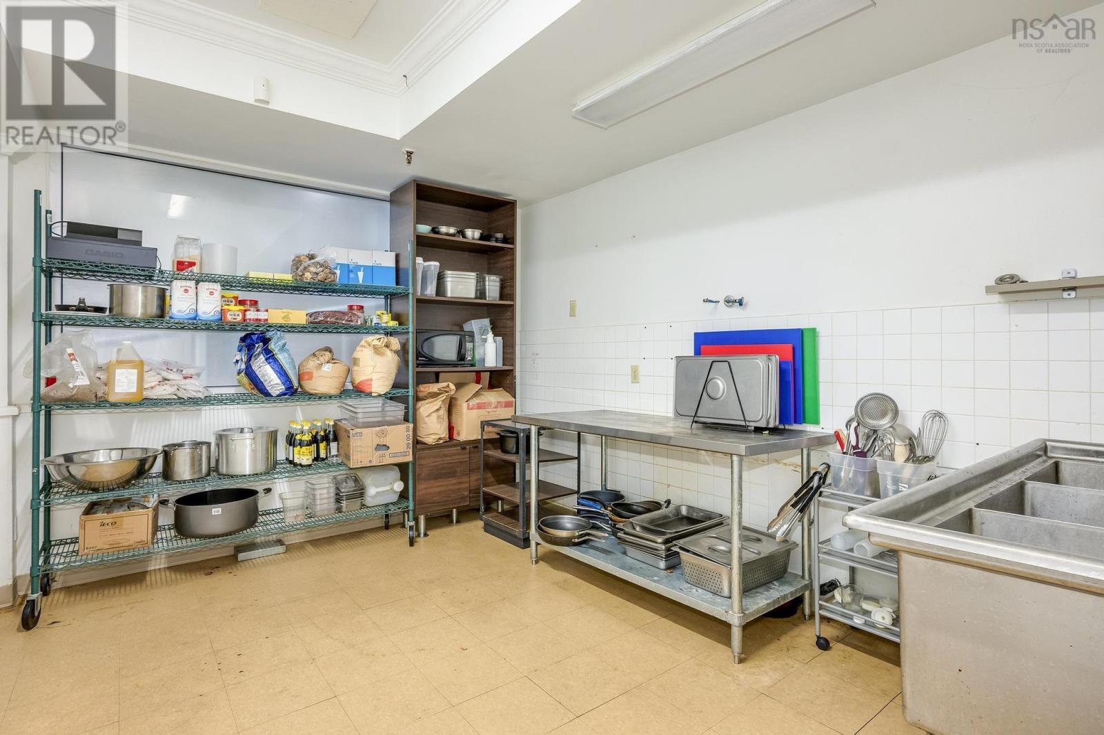 103 5640 Spring Garden Road Property Photo 12