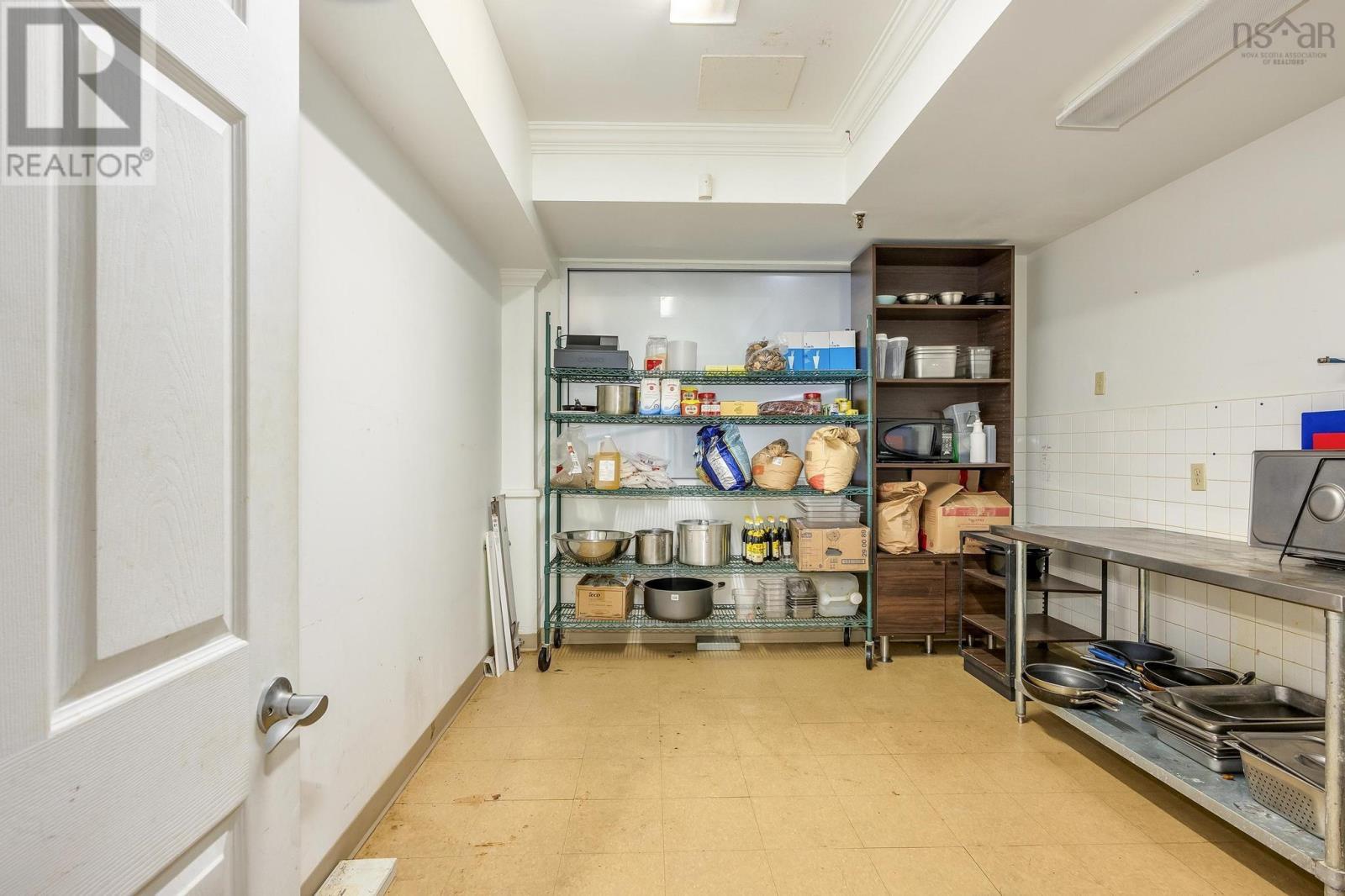 103 5640 Spring Garden Road Property Photo 13