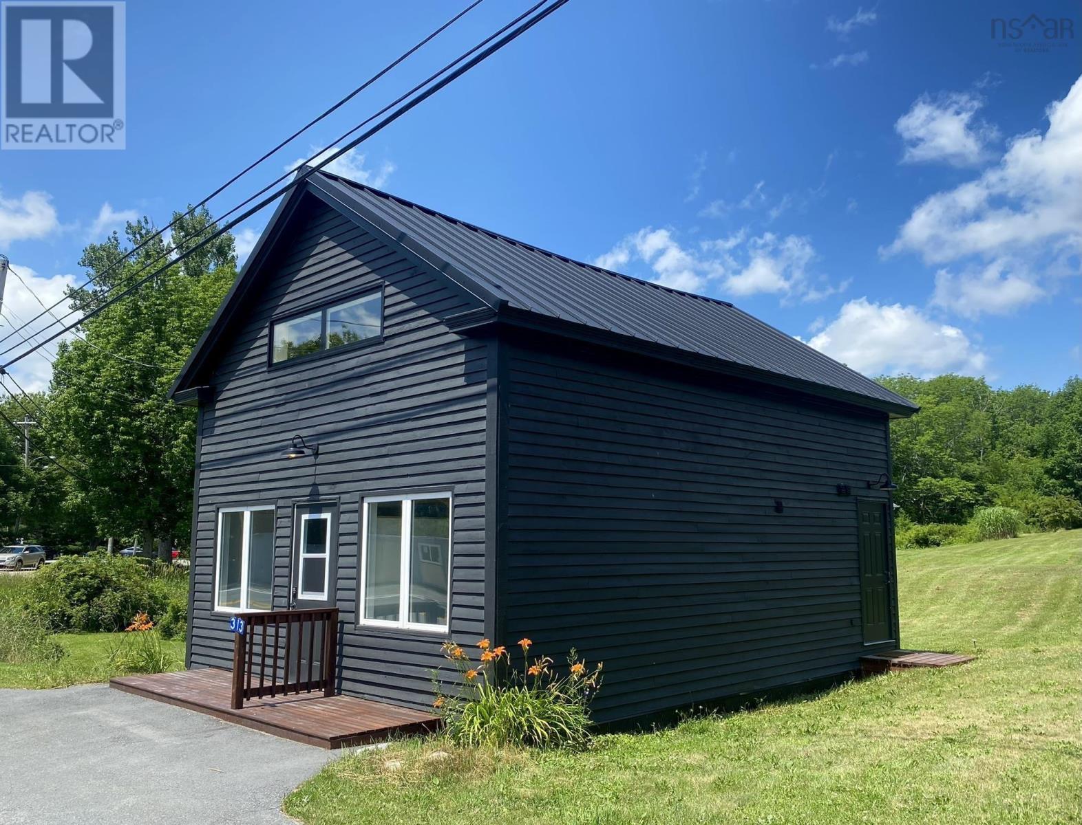 313 8 Highway Property Photo 1