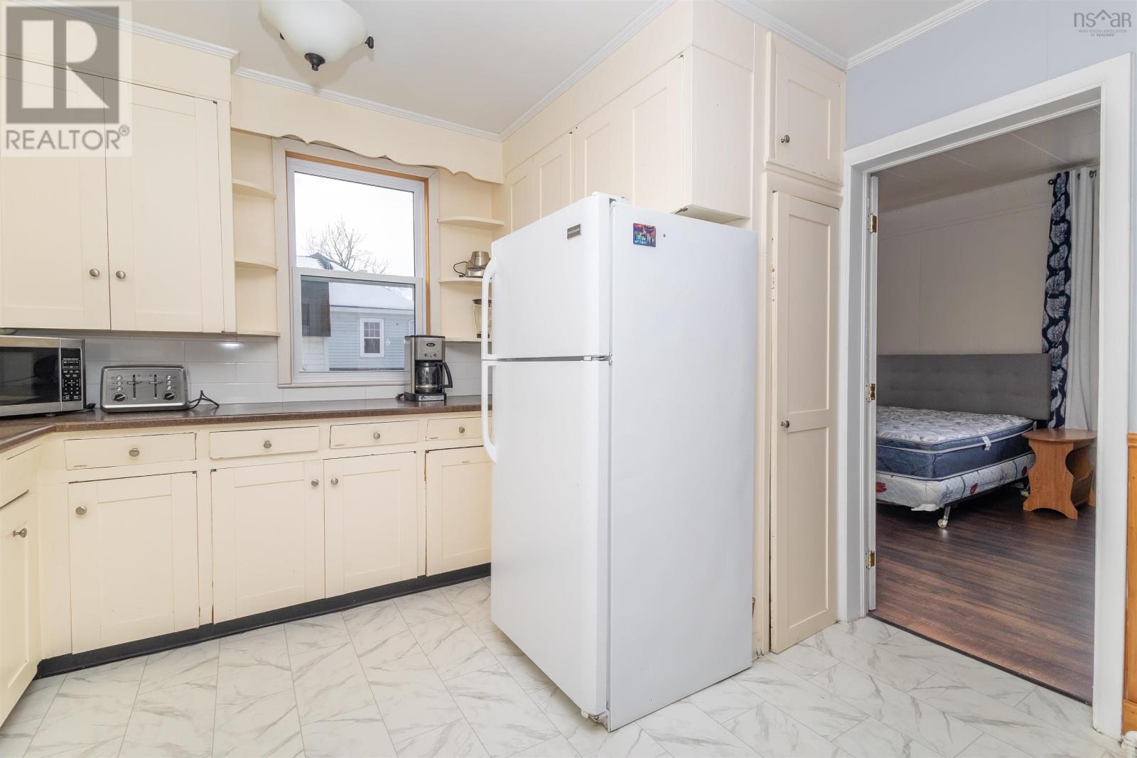 2 Ingoville Street Property Photo 13