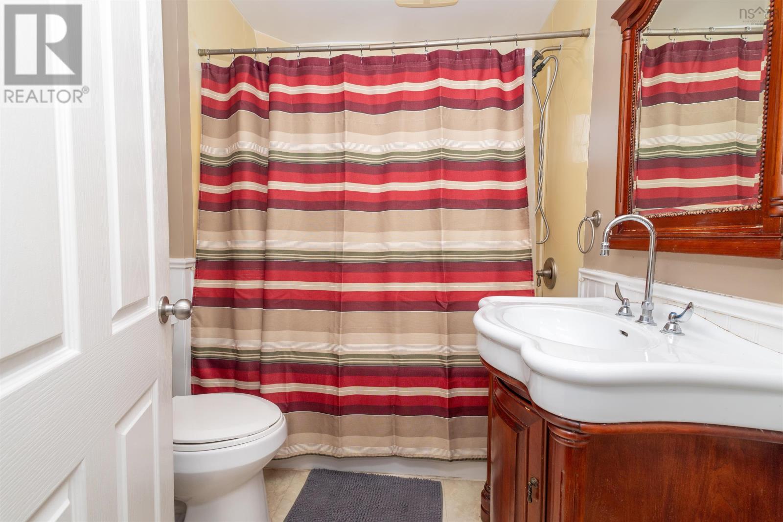 2 Ingoville Street Property Photo 26