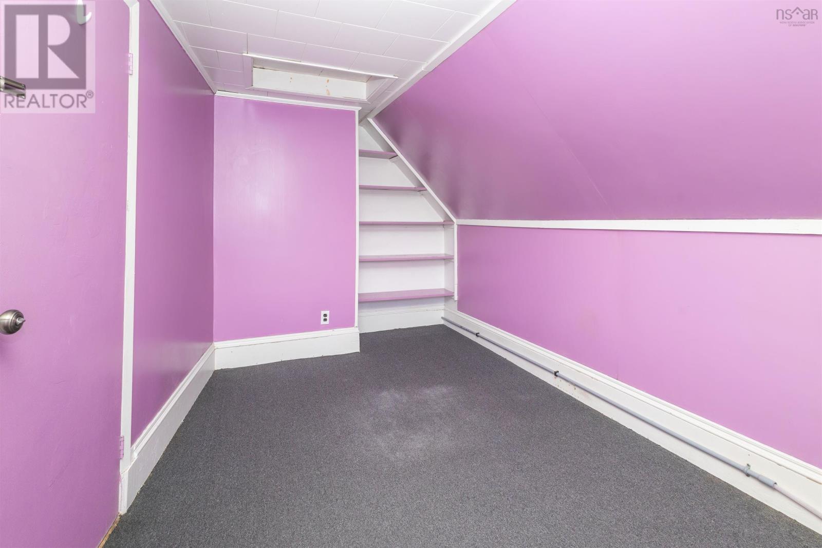 2 Ingoville Street Property Photo 29