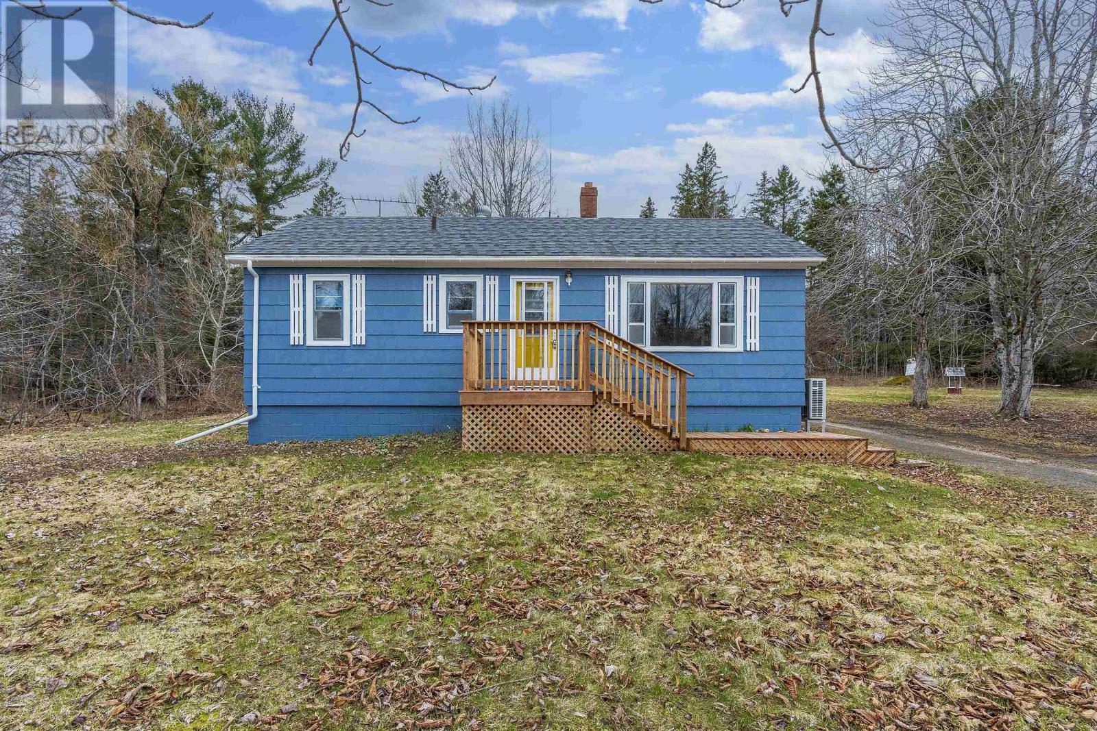 627 Clarence Road Property Photo 1