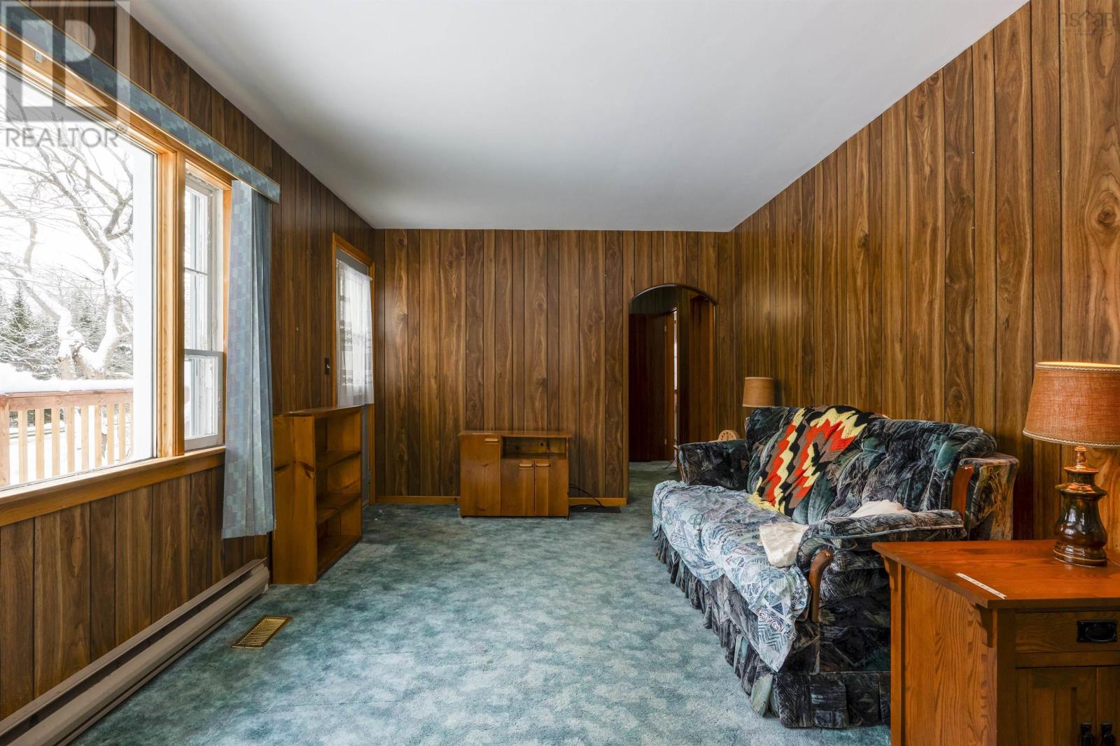 627 Clarence Road Property Photo 8