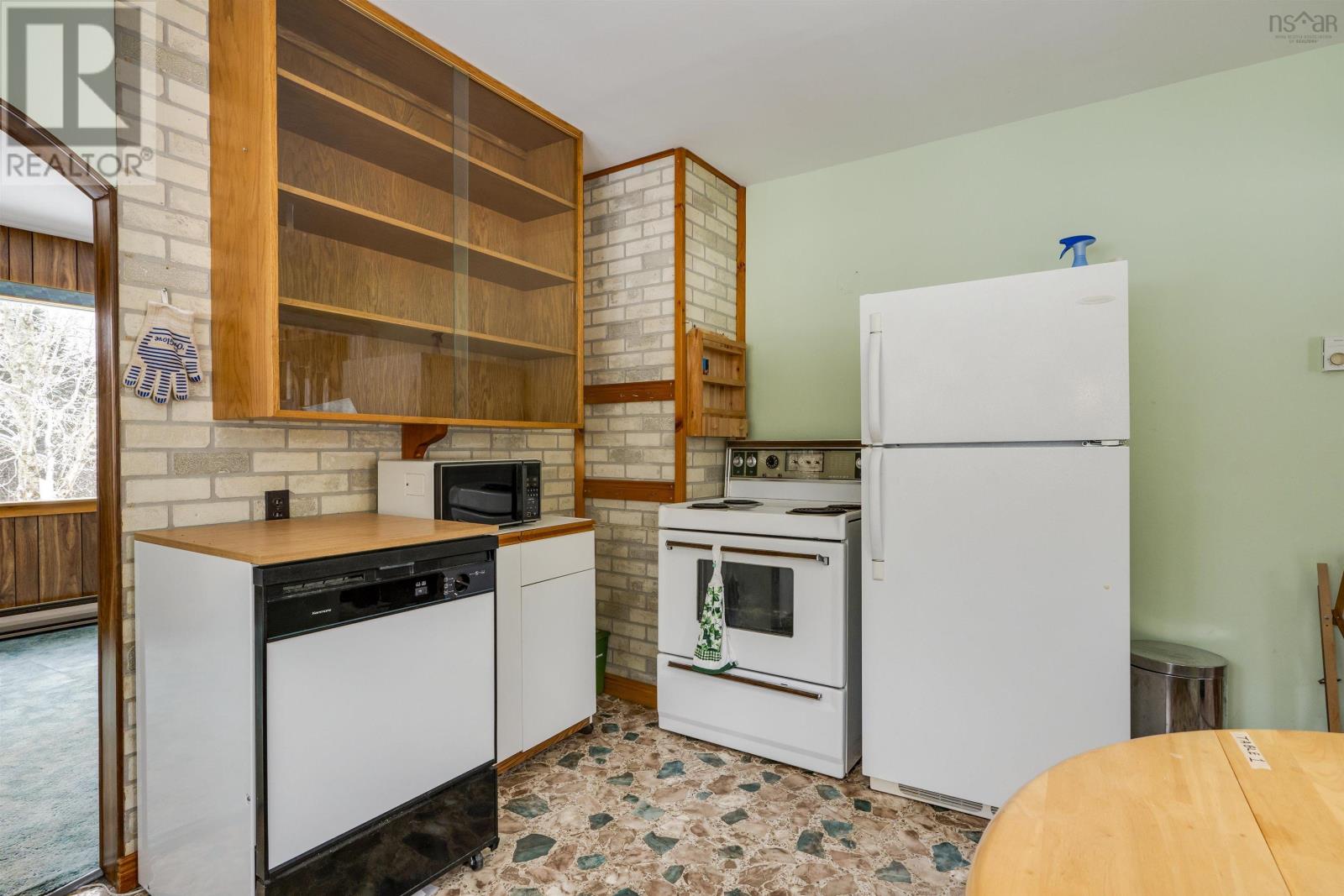 627 Clarence Road Property Photo 11
