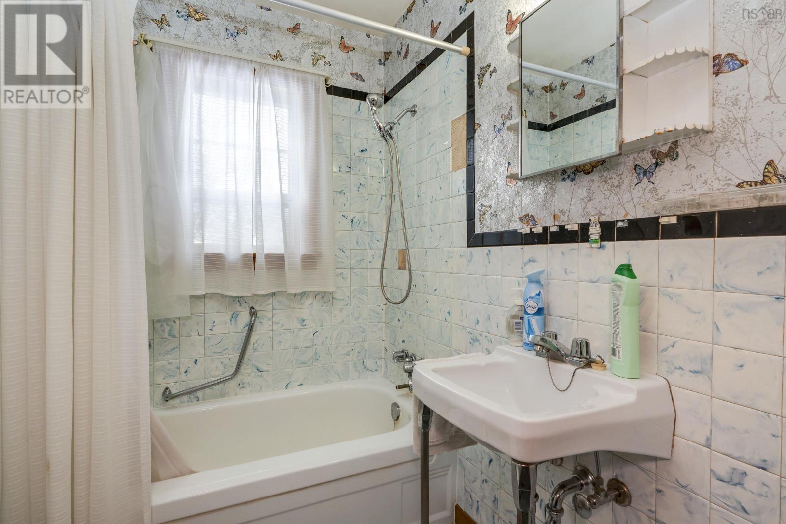 627 Clarence Road Property Photo 23