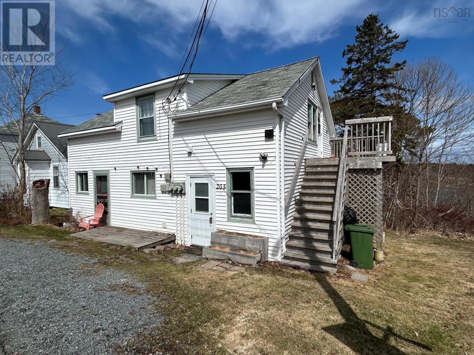205 Lawrence Street Property Photo 3
