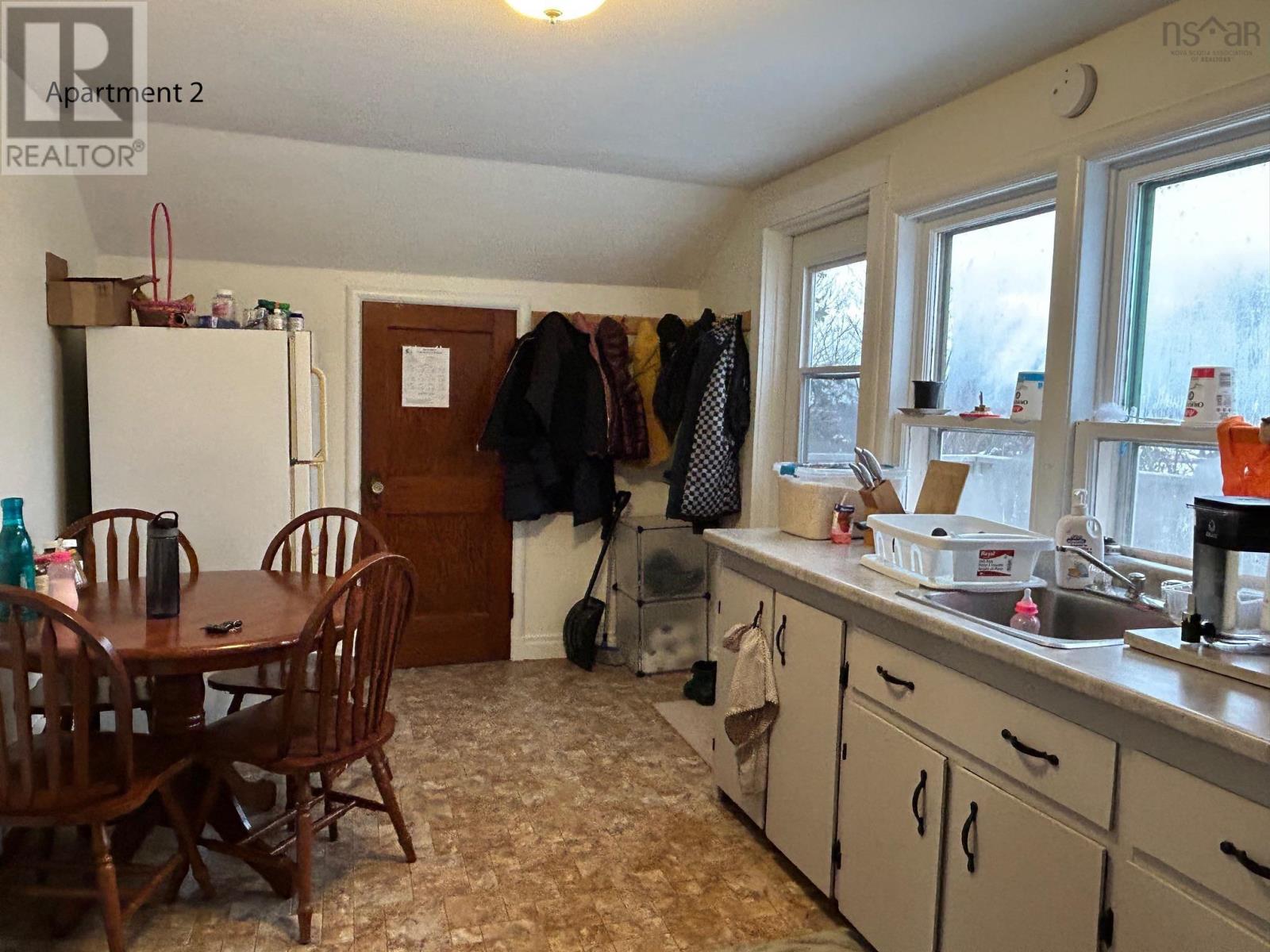 205 Lawrence Street Property Photo 10