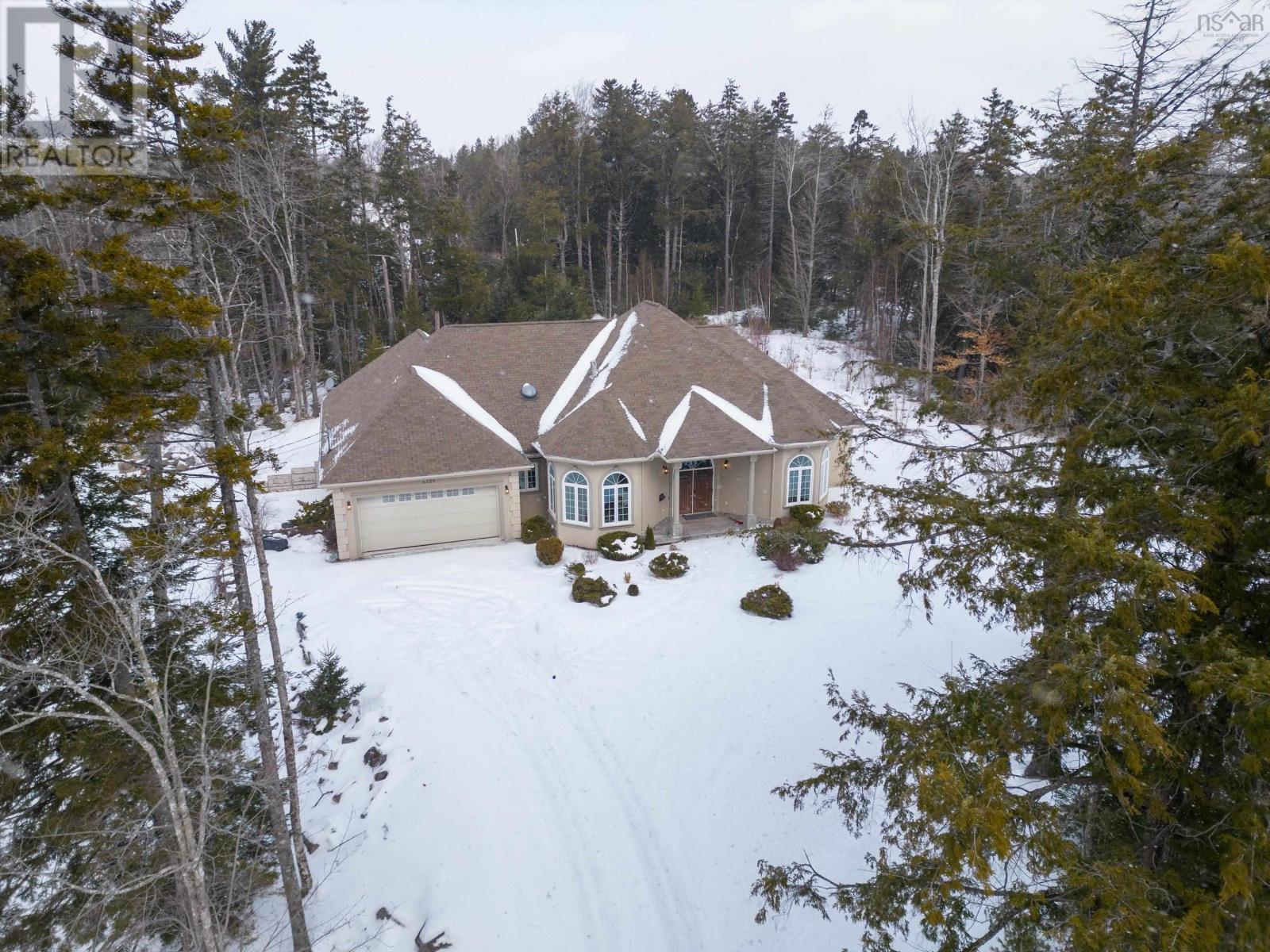 6125 Highway 2 Property Photo