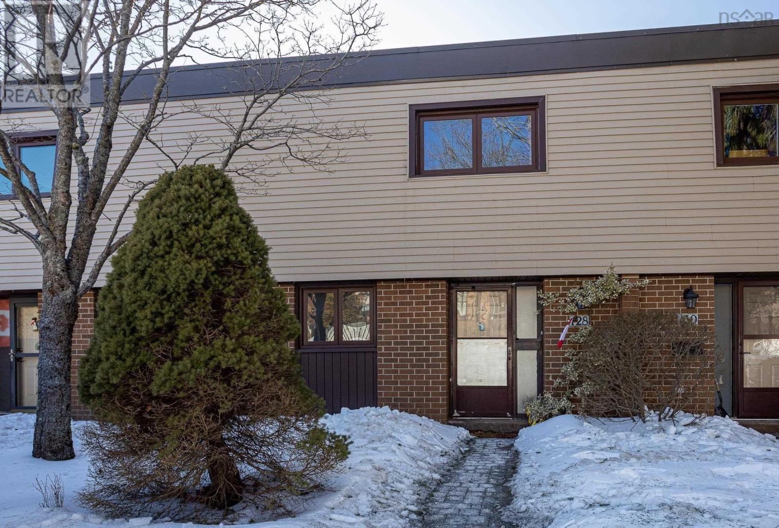 128 Forestside Crescent Property Photo 1