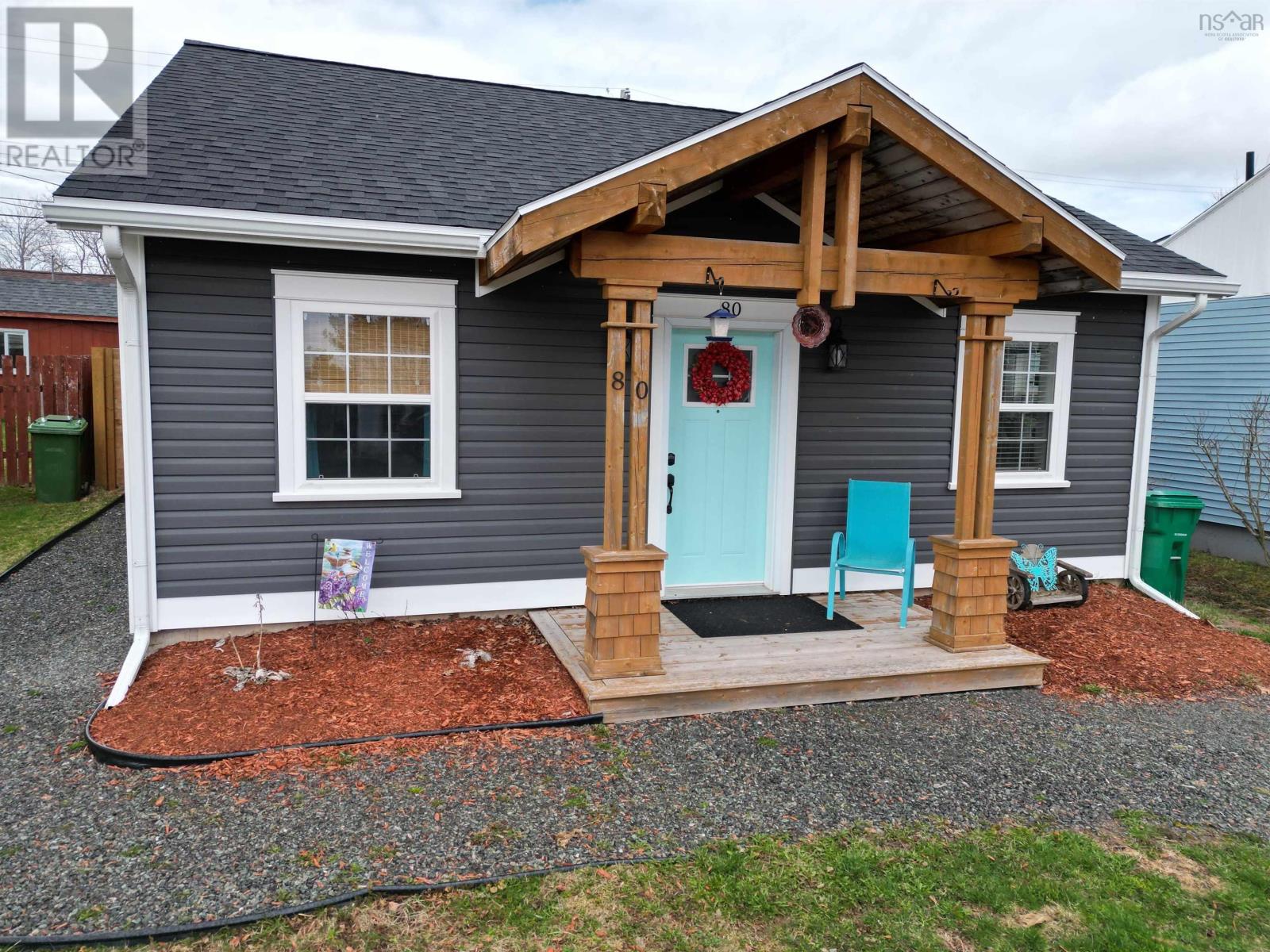80 Elm Street Property Photo 1