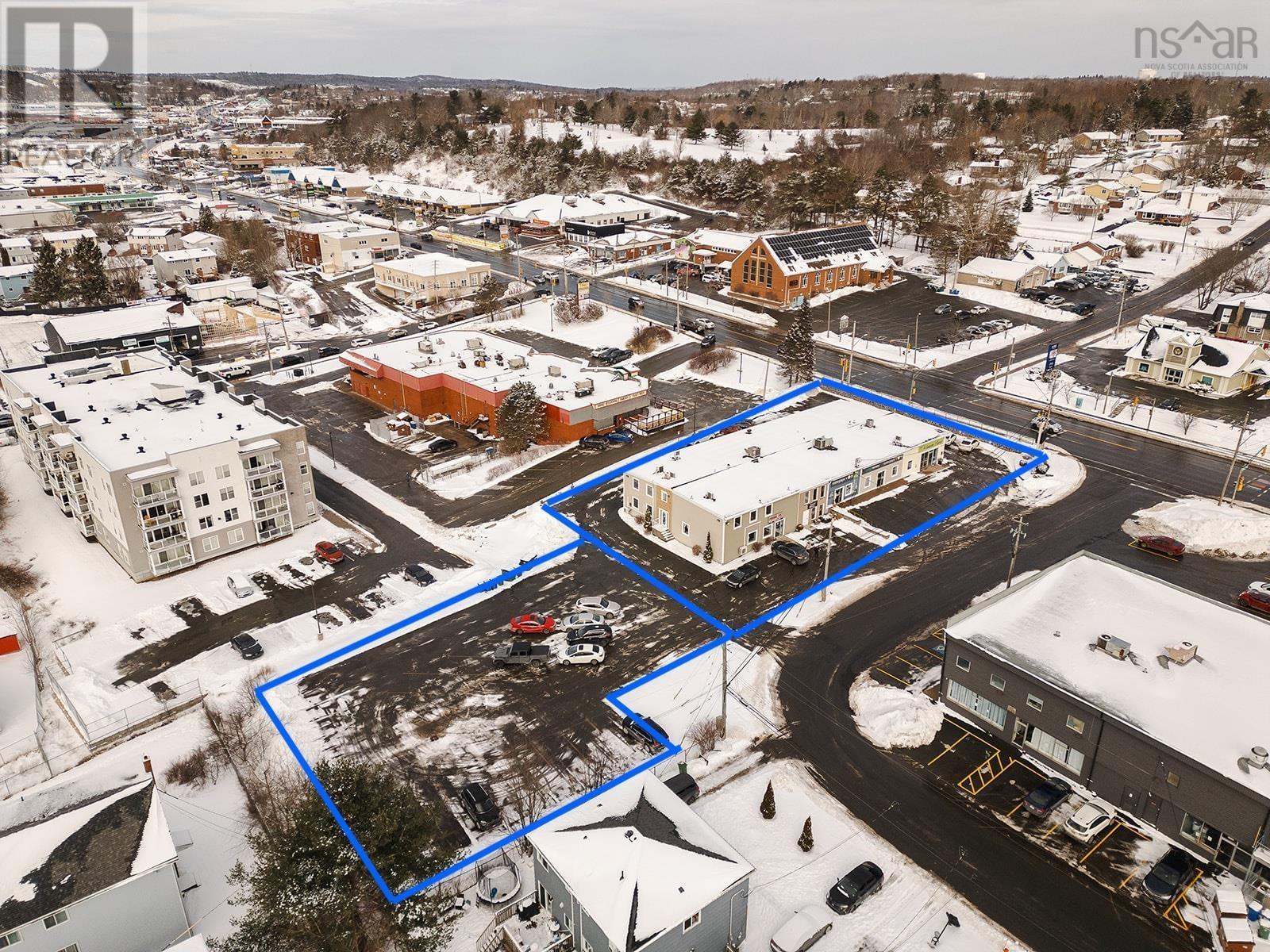 546 Sackville Drive Property Photo 1