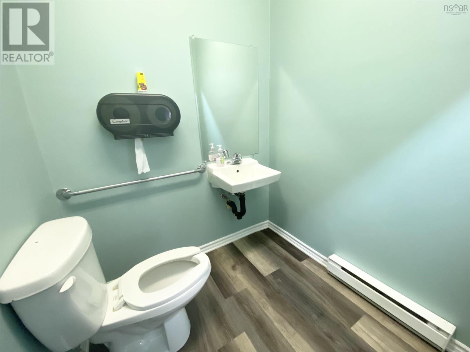 102 Main Street Property Photo 17