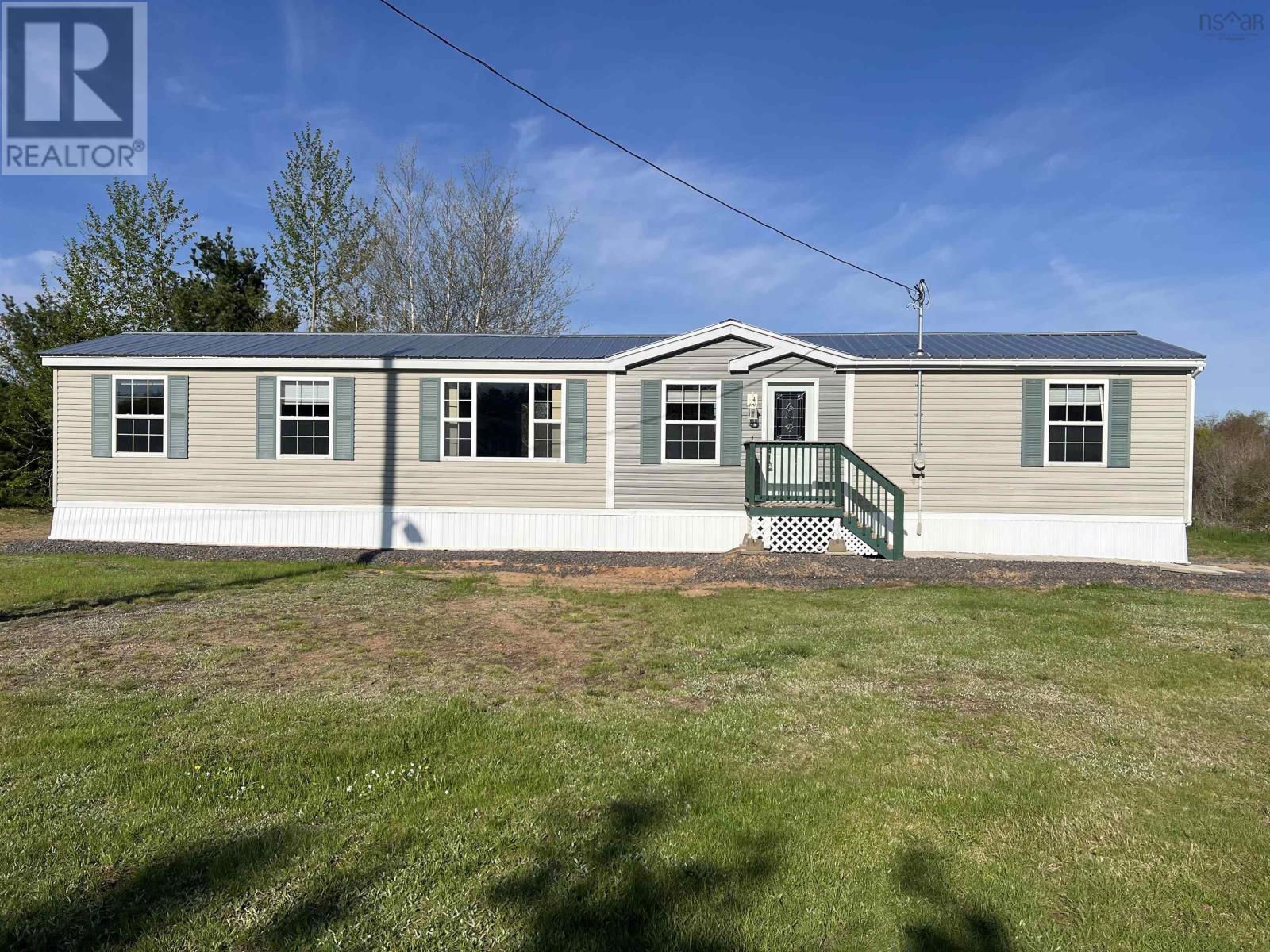 33 Douglas Avenue Property Photo