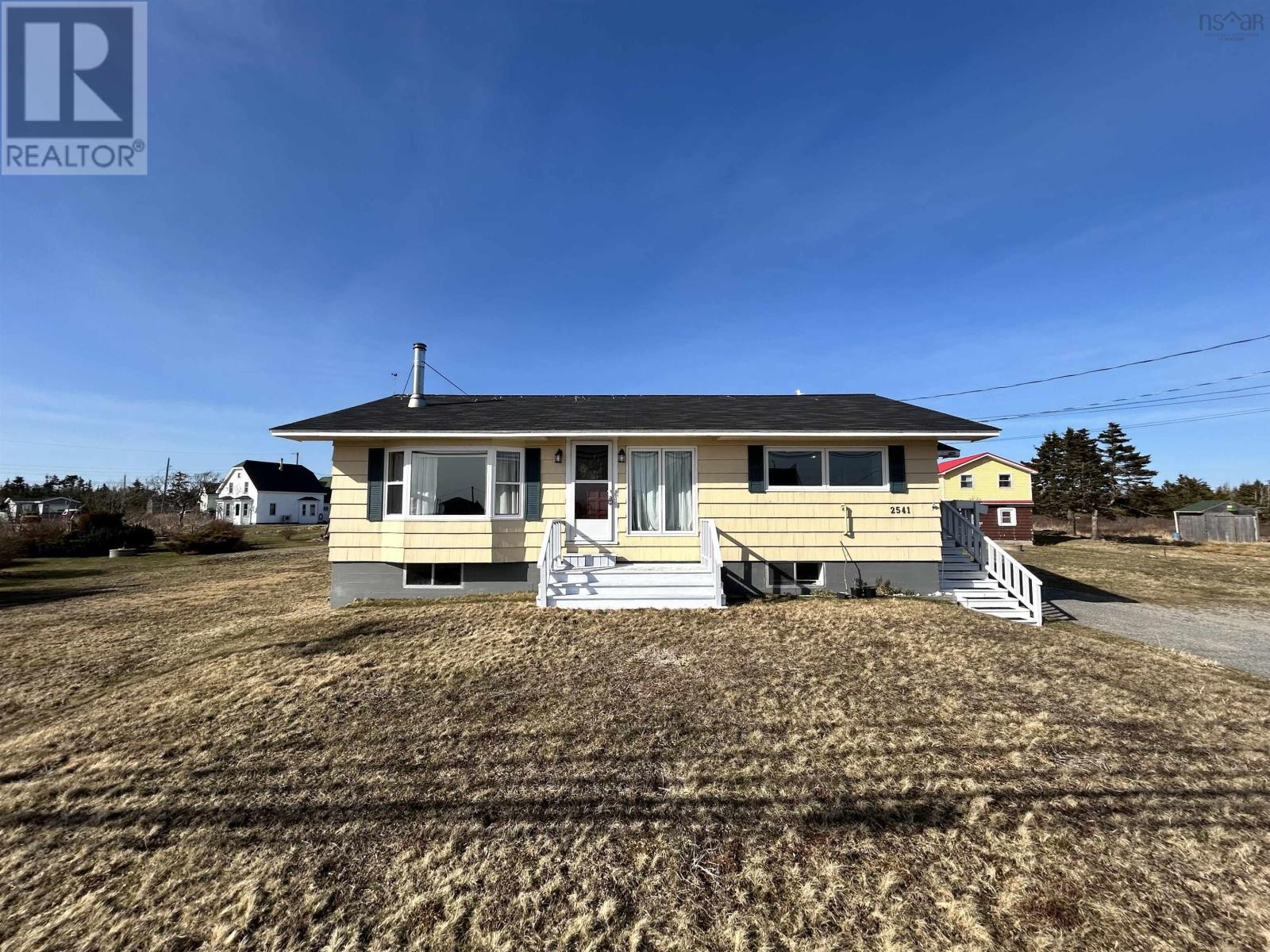 2541 Main St Property Photo