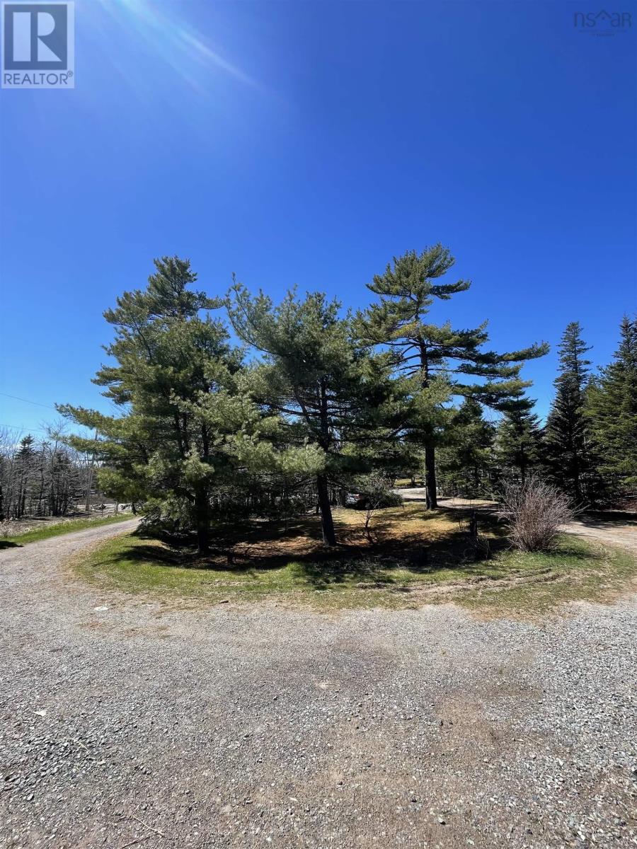 492 Crandall Road Property Photo 1
