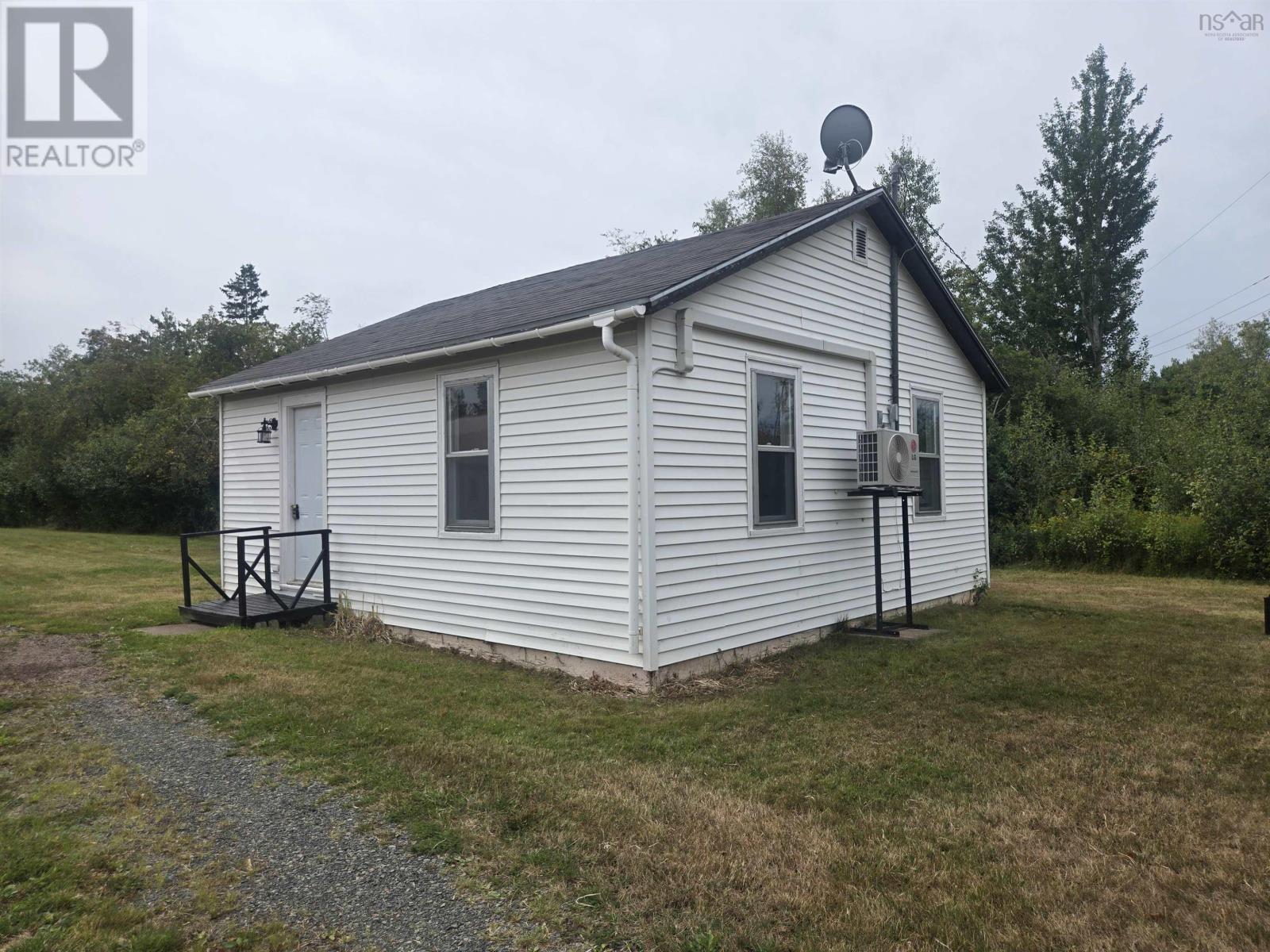 692 Brook Road Property Photo 1