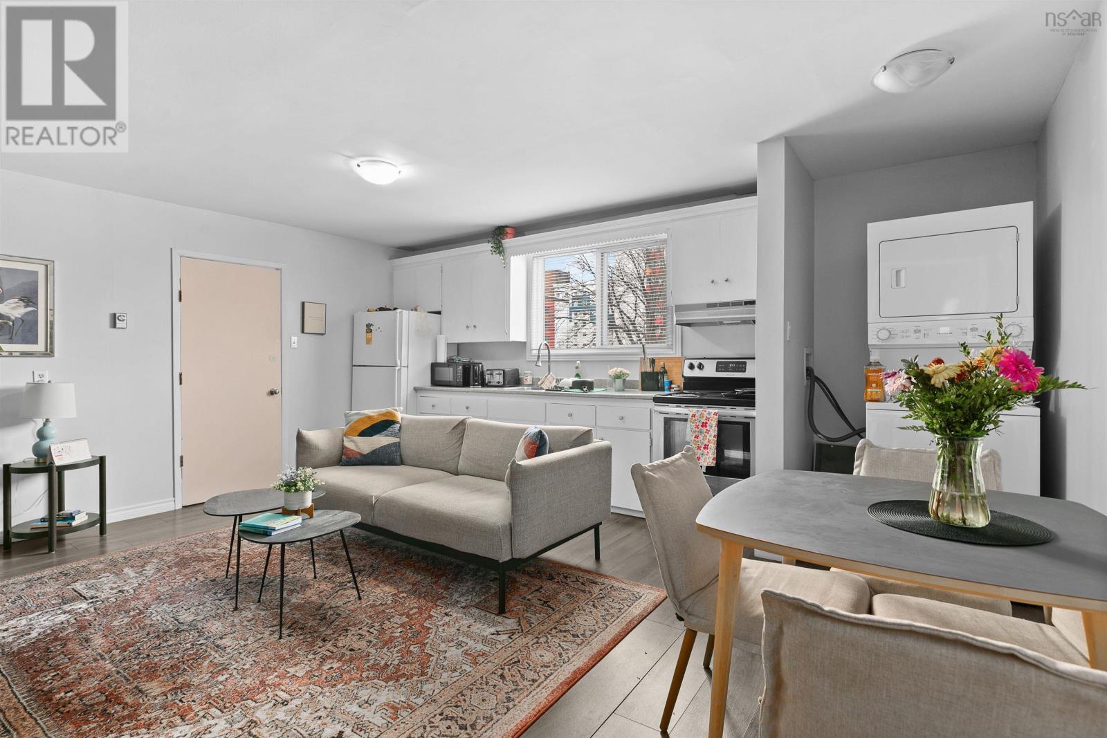 5571 North Street Property Photo 15