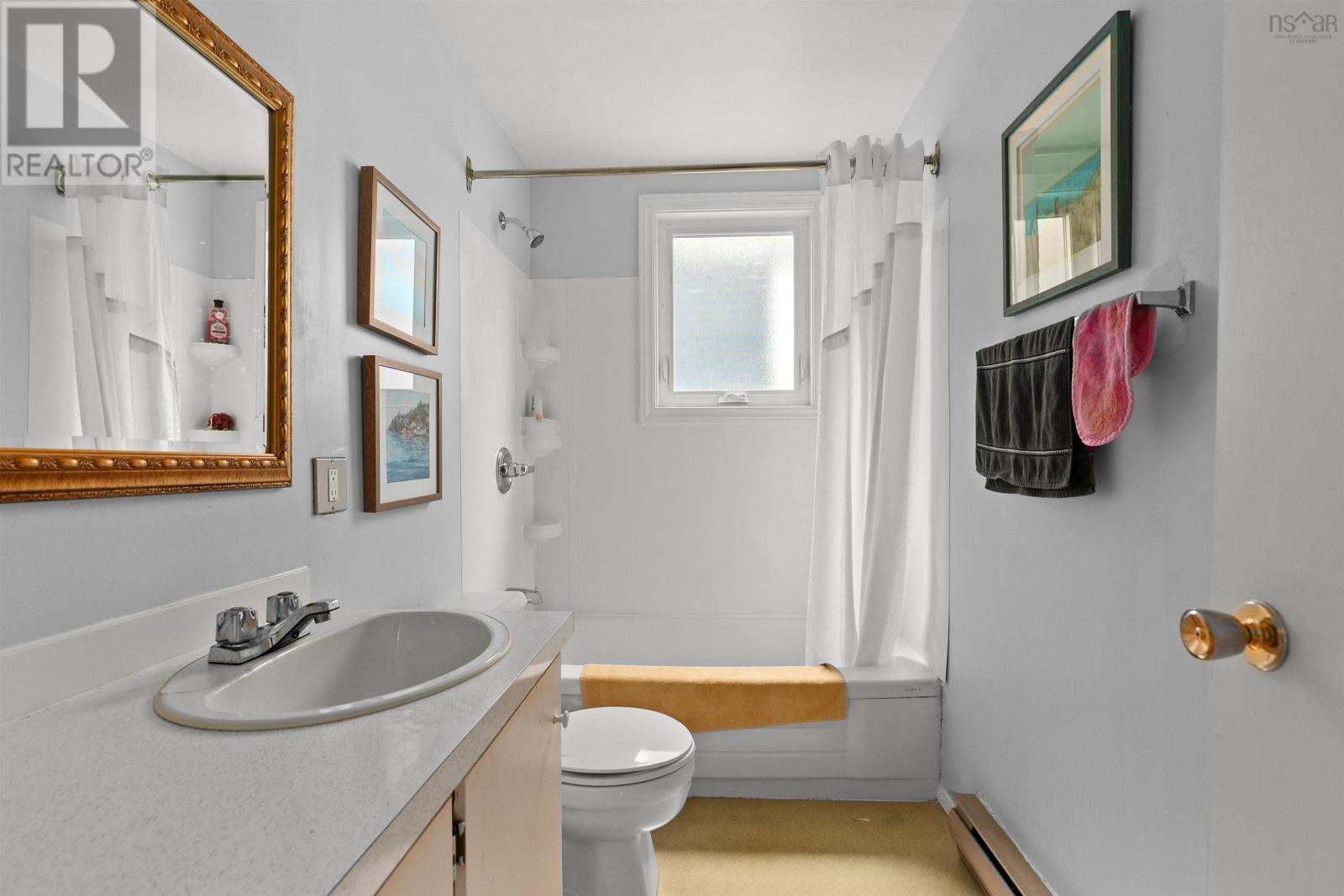 5571 North Street Property Photo 18