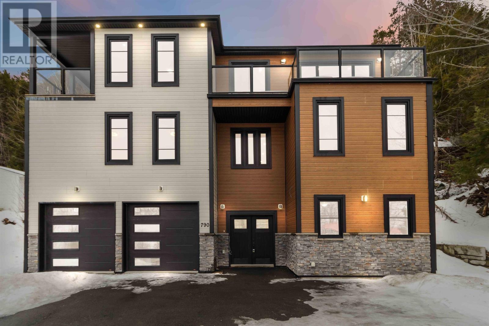 790 Bedford Highway Property Photo