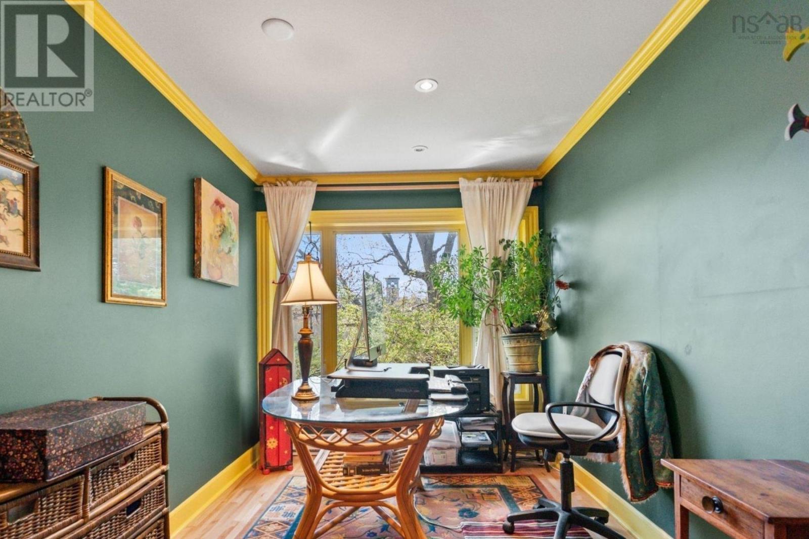 1126 Rockcliffe Street Property Photo 19