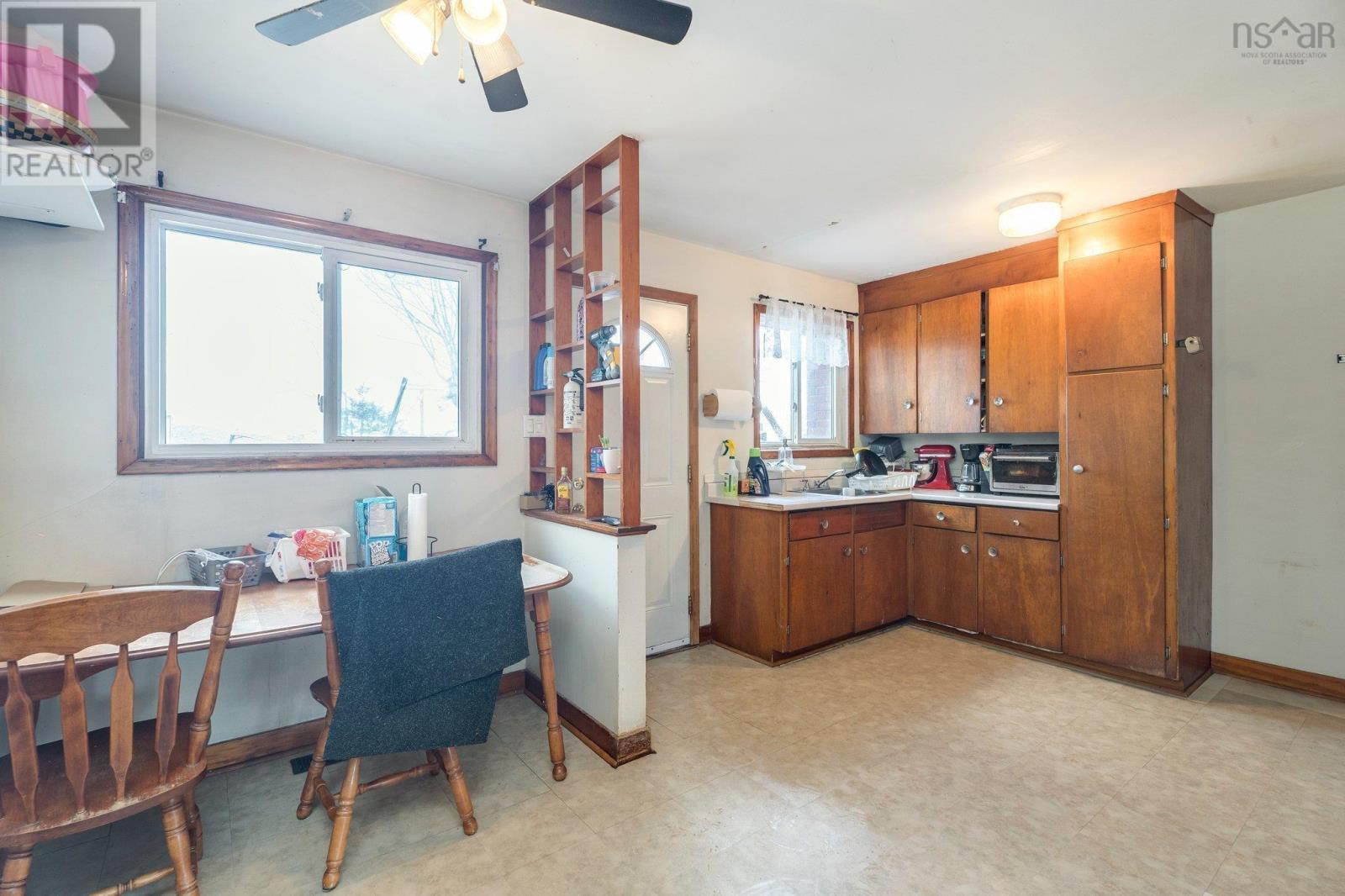 49 A&b Lynn Drive Property Photo 9